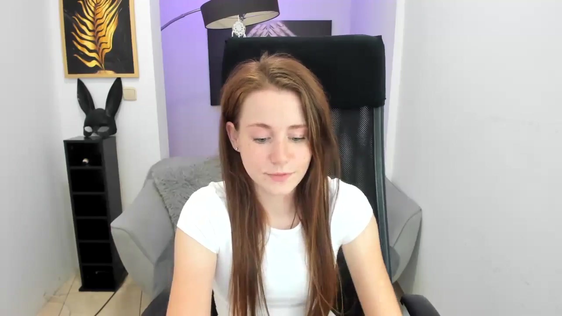 Gallery image thumbnail from Moonshinee's myfreecams stream on, 11/14/2024, 17:11 image 7 of 20