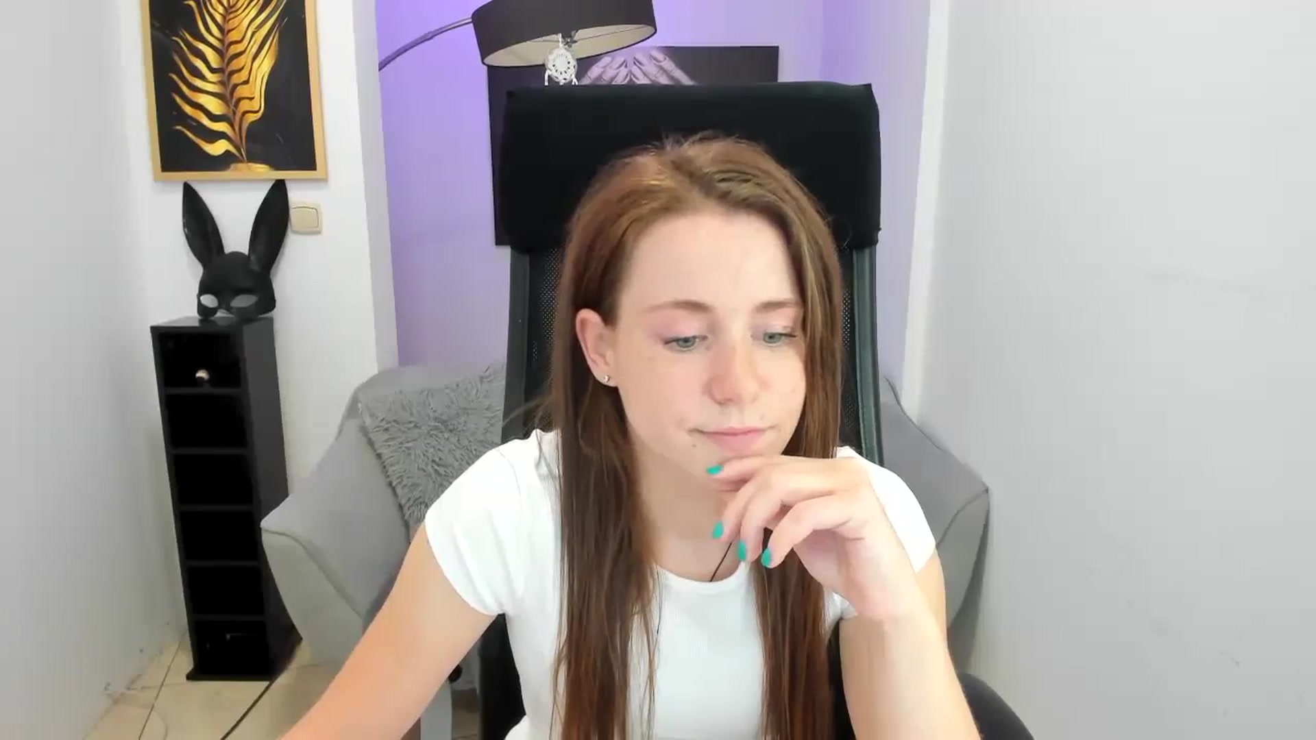 Gallery image thumbnail from Moonshinee's myfreecams stream on, 11/14/2024, 17:11 image 3 of 20