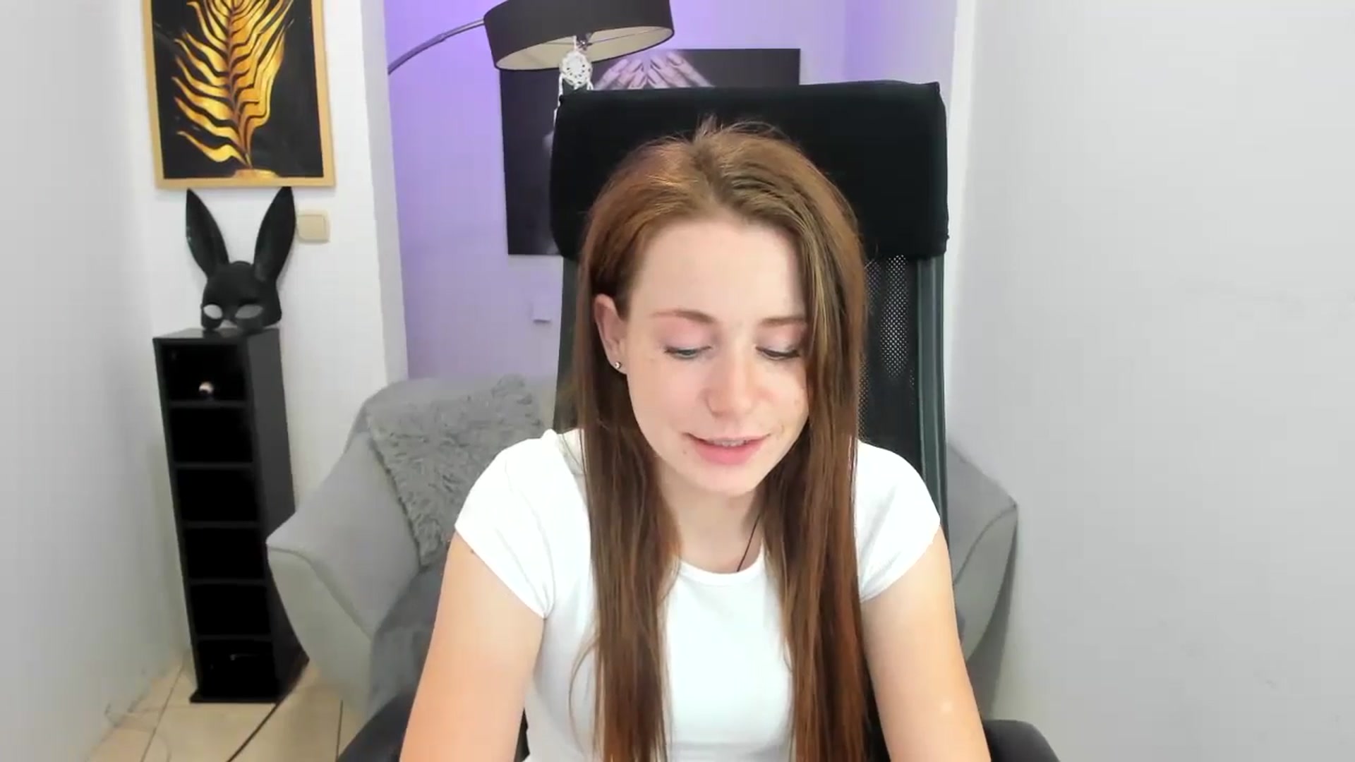 Gallery image thumbnail from Moonshinee's myfreecams stream on, 11/14/2024, 17:11 image 5 of 20