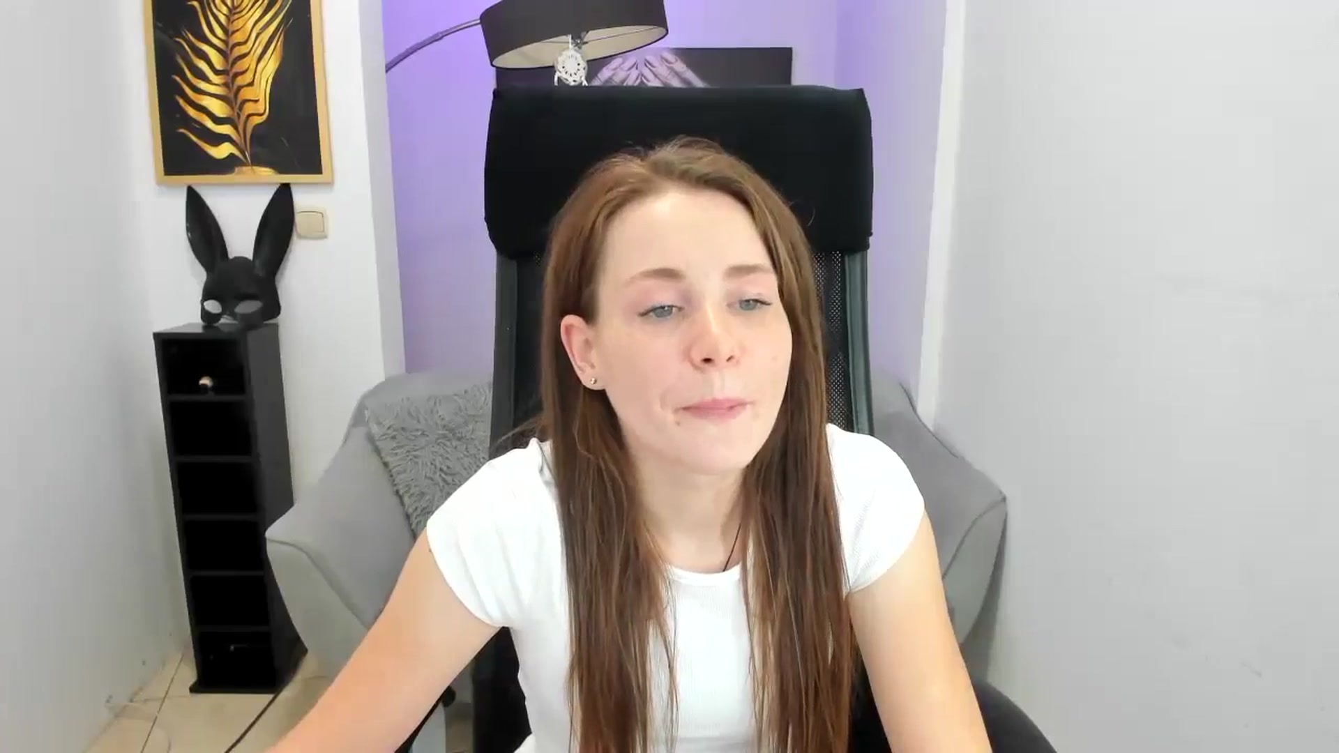 Gallery image thumbnail from Moonshinee's myfreecams stream on, 11/14/2024, 17:11 image 2 of 20