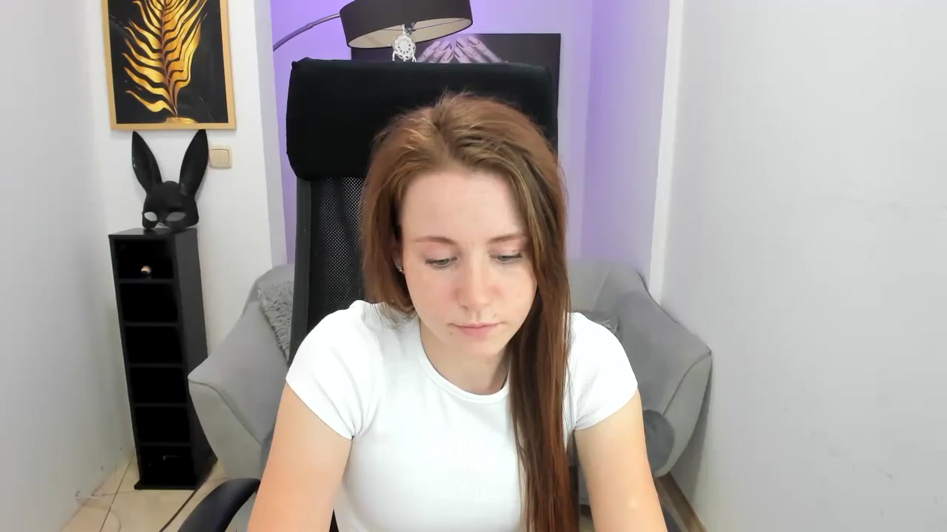 Gallery image thumbnail from Moonshinee's myfreecams stream on, 11/14/2024, 18:04 image 3 of 20