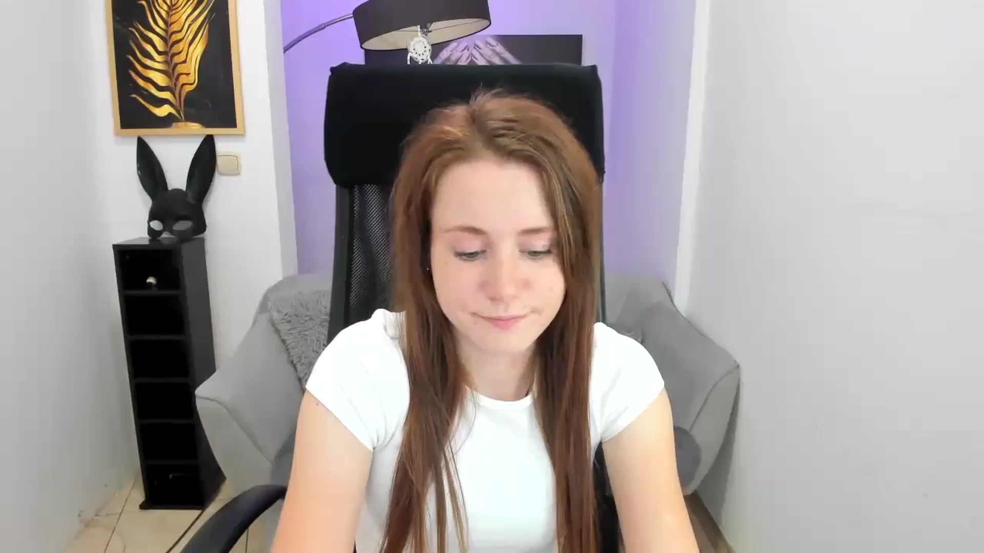 Gallery image thumbnail from Moonshinee's myfreecams stream on, 11/14/2024, 18:04 image 10 of 20