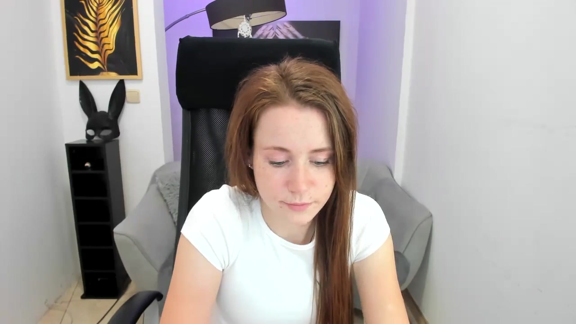 Gallery image thumbnail from Moonshinee's myfreecams stream on, 11/14/2024, 18:04 image 8 of 20