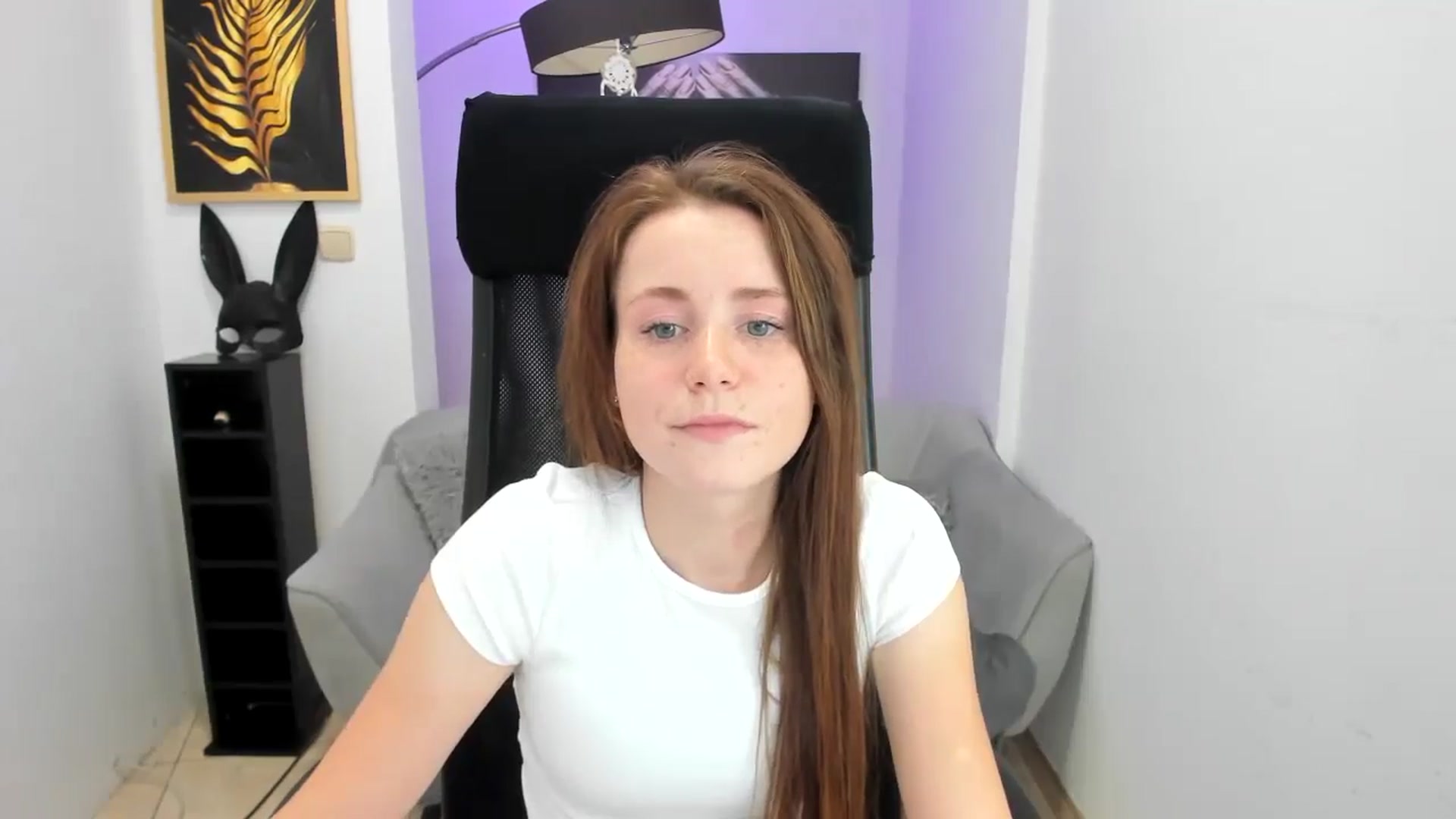 Gallery image thumbnail from Moonshinee's myfreecams stream on, 11/14/2024, 18:04 image 7 of 20