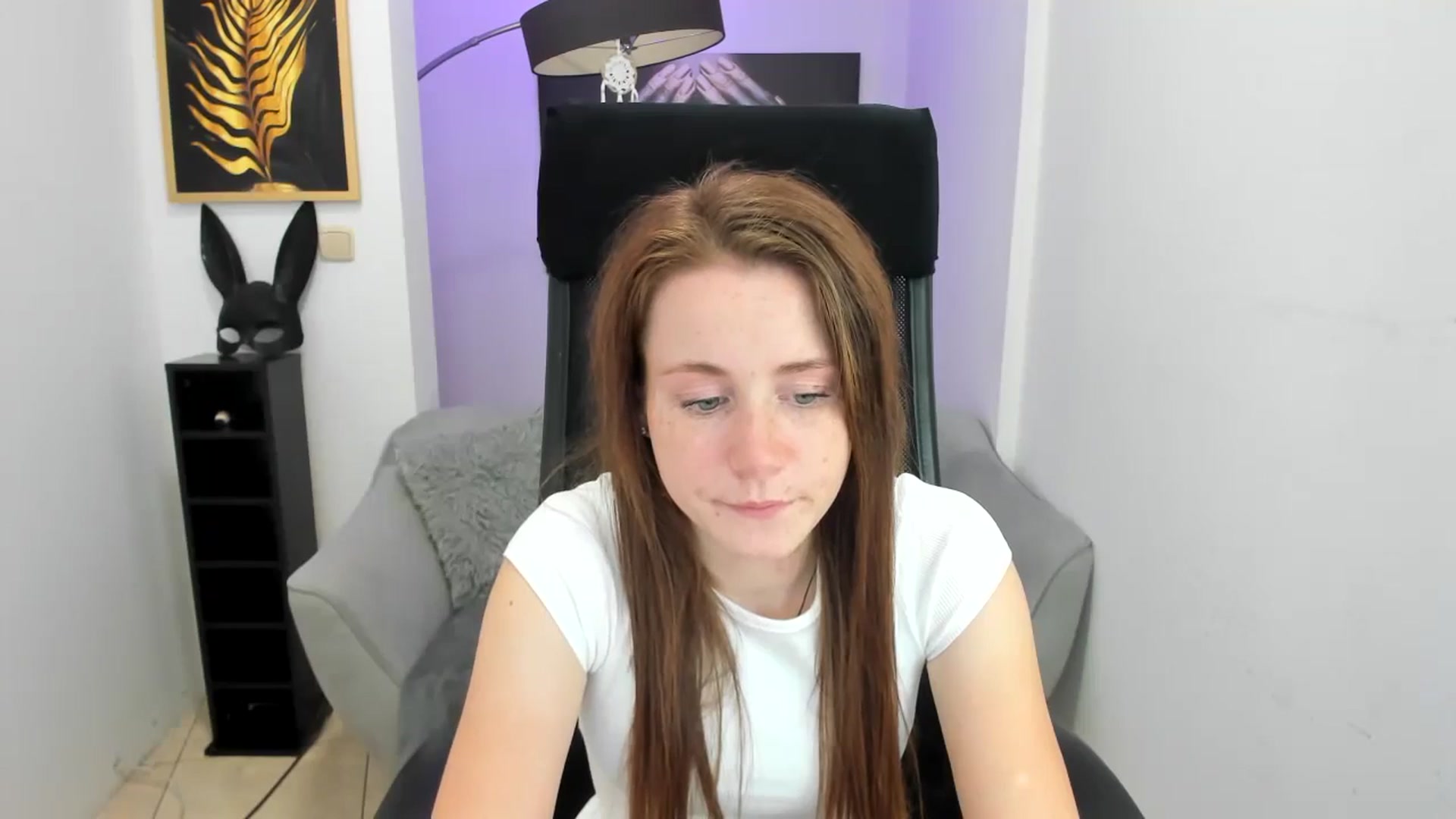 Gallery image thumbnail from Moonshinee's myfreecams stream on, 11/14/2024, 19:15 image 12 of 20