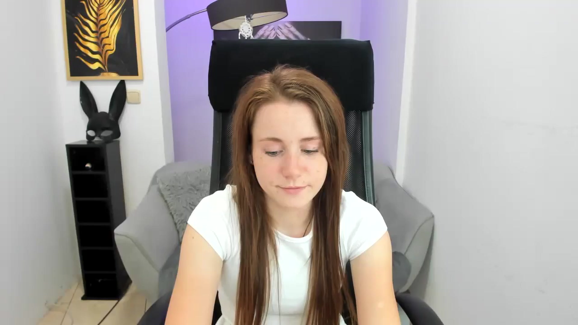 Gallery image thumbnail from Moonshinee's myfreecams stream on, 11/14/2024, 19:15 image 19 of 20