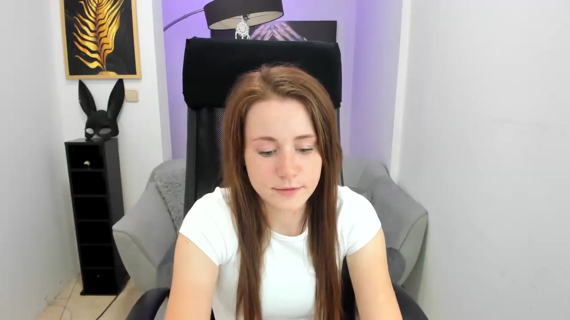 Gallery image thumbnail from Moonshinee's myfreecams stream on, 11/14/2024, 19:51 image 5 of 20