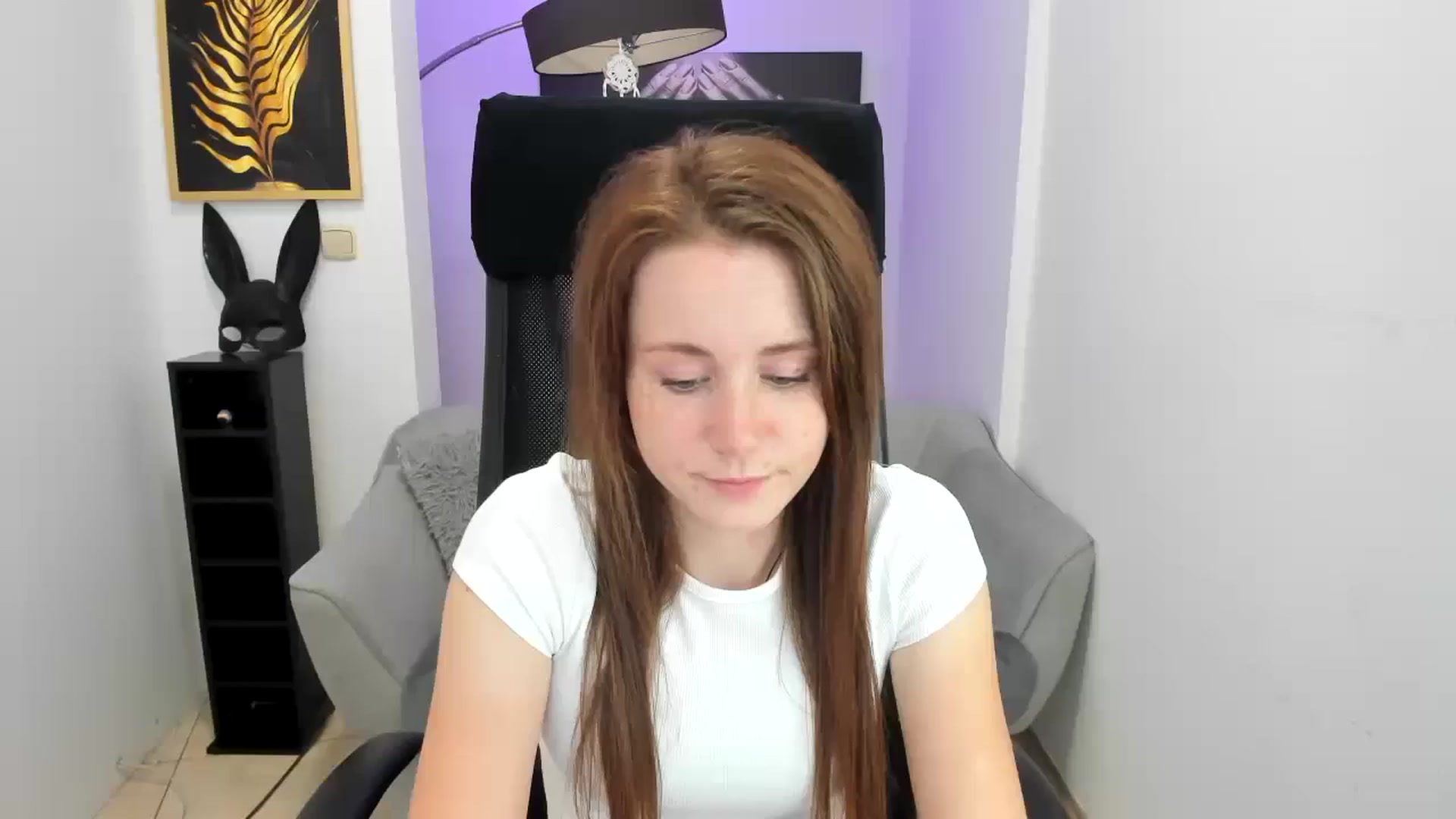 Gallery image thumbnail from Moonshinee's myfreecams stream on, 11/14/2024, 19:51 image 1 of 20