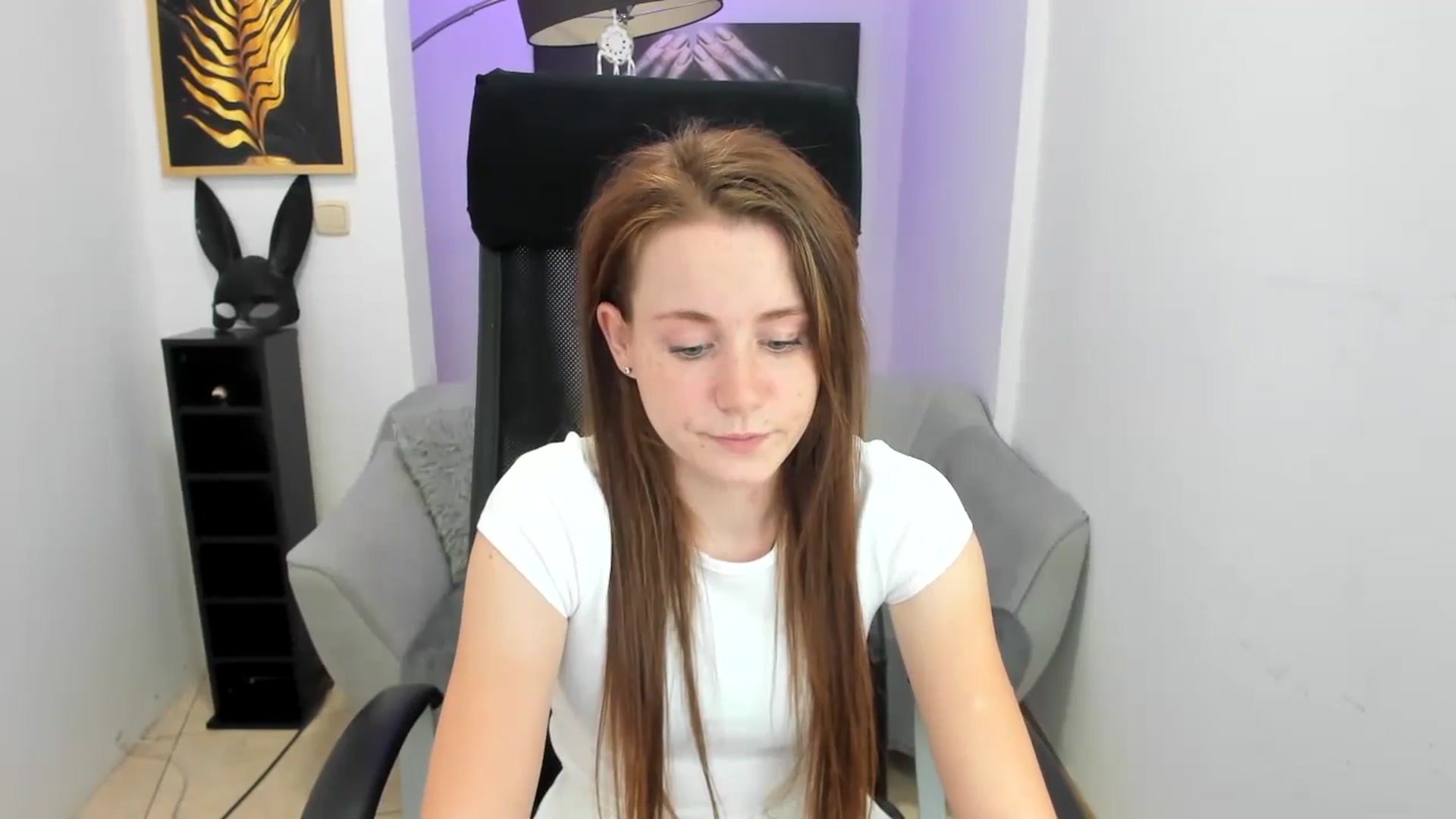 Gallery image thumbnail from Moonshinee's myfreecams stream on, 11/14/2024, 20:31 image 6 of 20