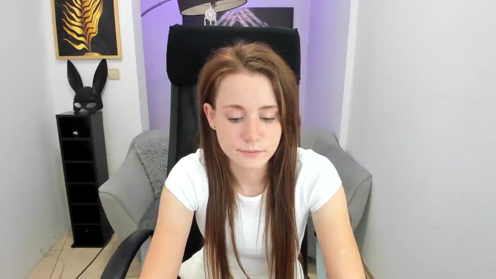 Gallery image thumbnail from Moonshinee's myfreecams stream on, 11/14/2024, 20:31 image 7 of 20