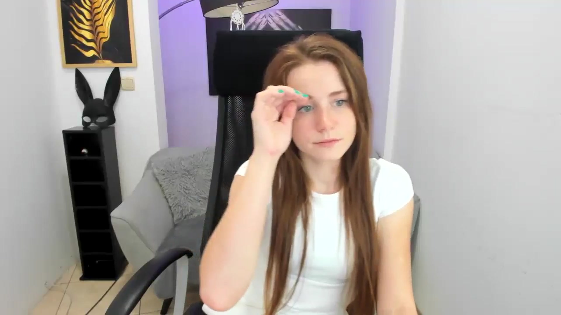 Gallery image thumbnail from Moonshinee's myfreecams stream on, 11/14/2024, 20:31 image 4 of 20