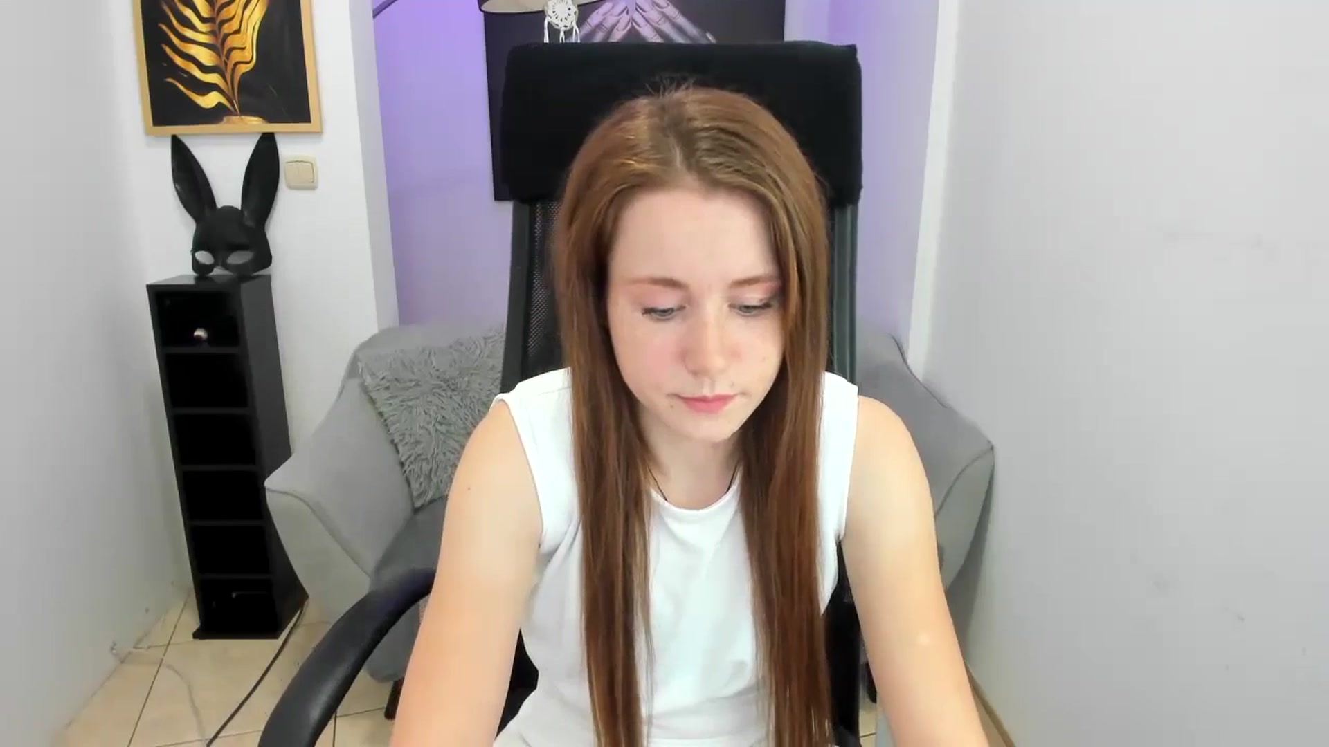 Gallery image thumbnail from Moonshinee's myfreecams stream on, 11/15/2024, 13:40 image 5 of 20