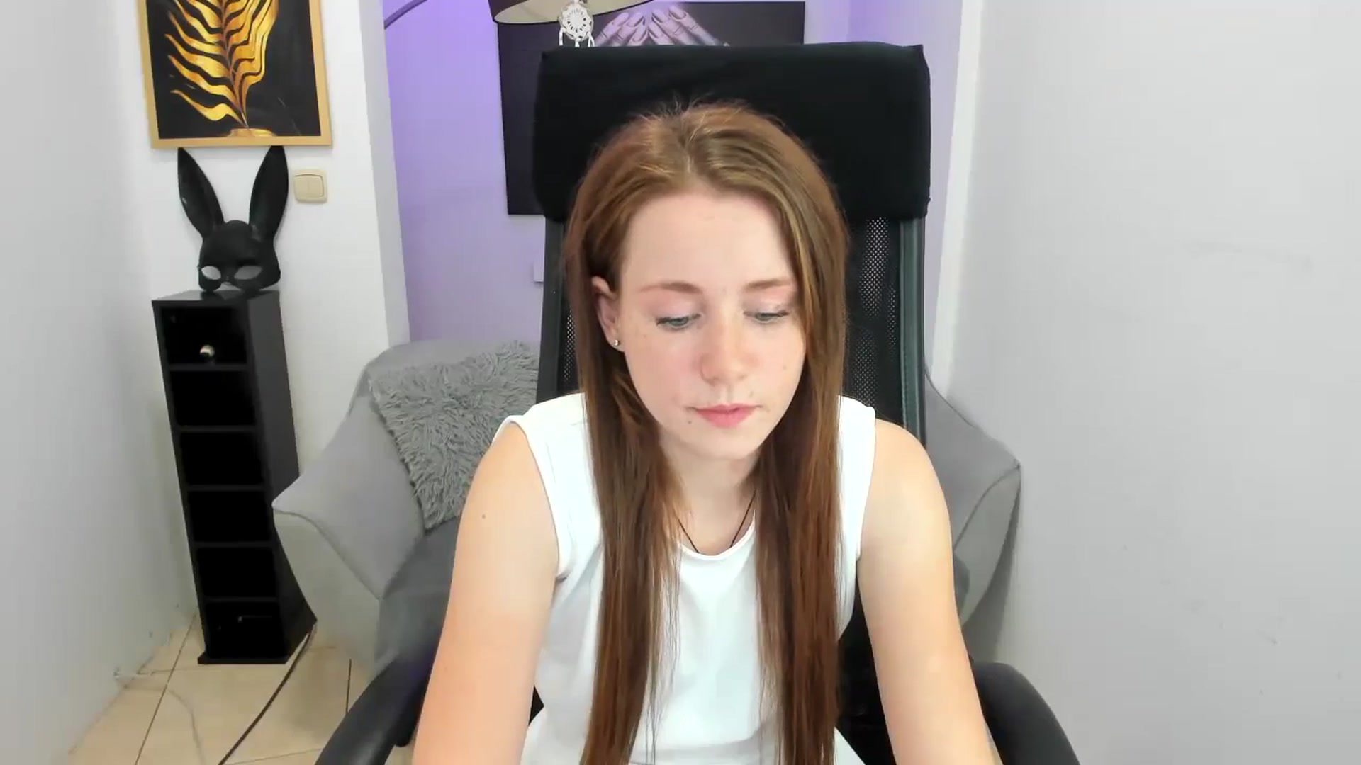 Gallery image thumbnail from Moonshinee's myfreecams stream on, 11/15/2024, 15:16 image 14 of 20