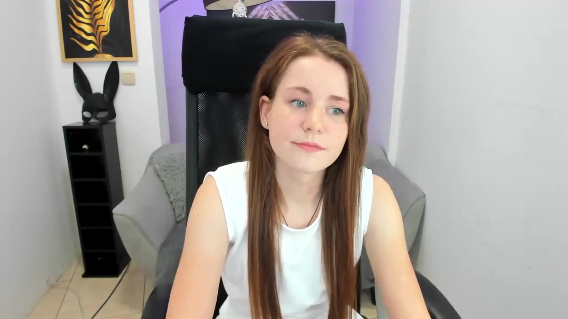 Gallery image thumbnail from Moonshinee's myfreecams stream on, 11/15/2024, 15:16 image 4 of 20