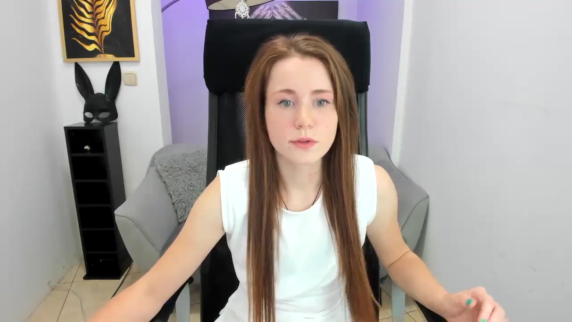 Gallery image thumbnail from Moonshinee's myfreecams stream on, 11/15/2024, 15:16 image 3 of 20
