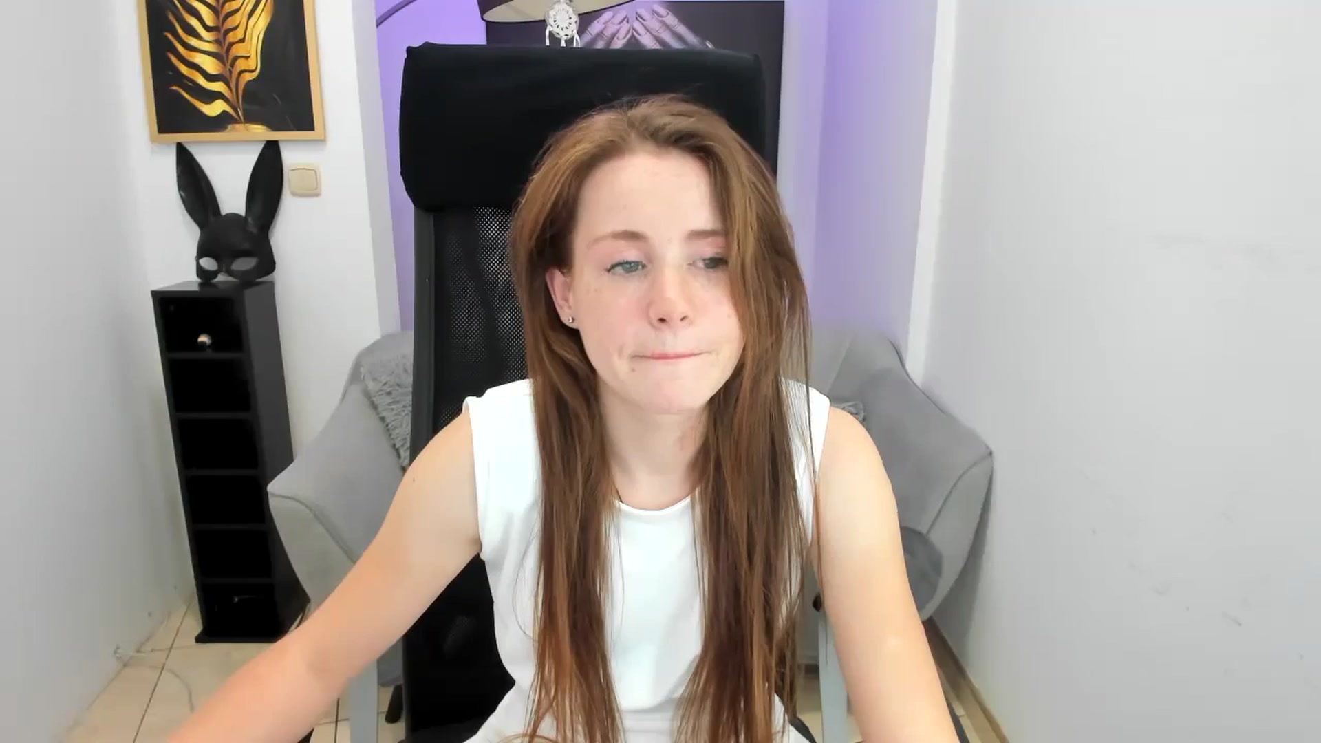 Gallery image thumbnail from Moonshinee's myfreecams stream on, 11/15/2024, 15:49 image 10 of 20
