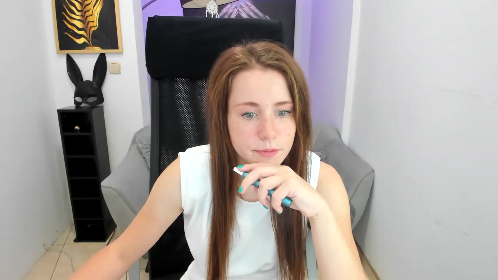 Gallery image thumbnail from Moonshinee's myfreecams stream on, 11/15/2024, 15:49 image 7 of 20