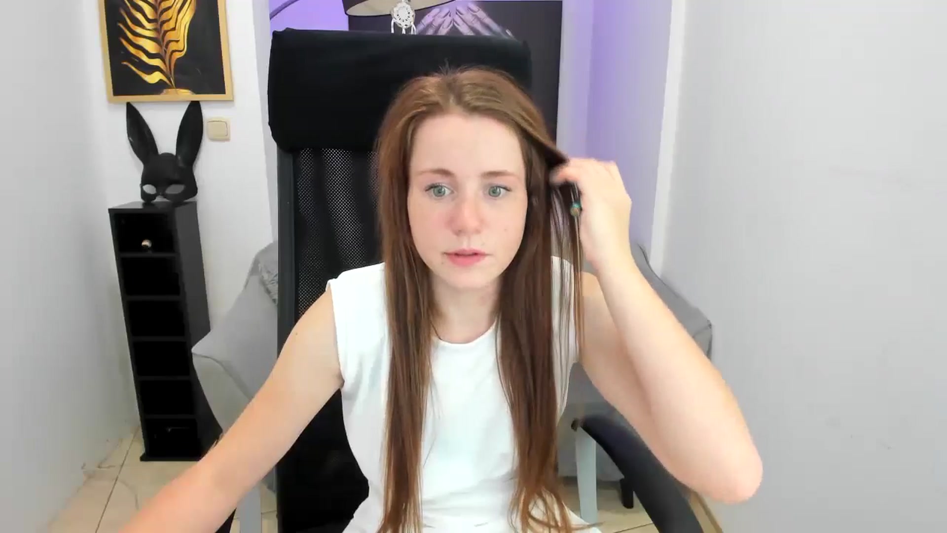 Gallery image thumbnail from Moonshinee's myfreecams stream on, 11/15/2024, 15:49 image 5 of 20