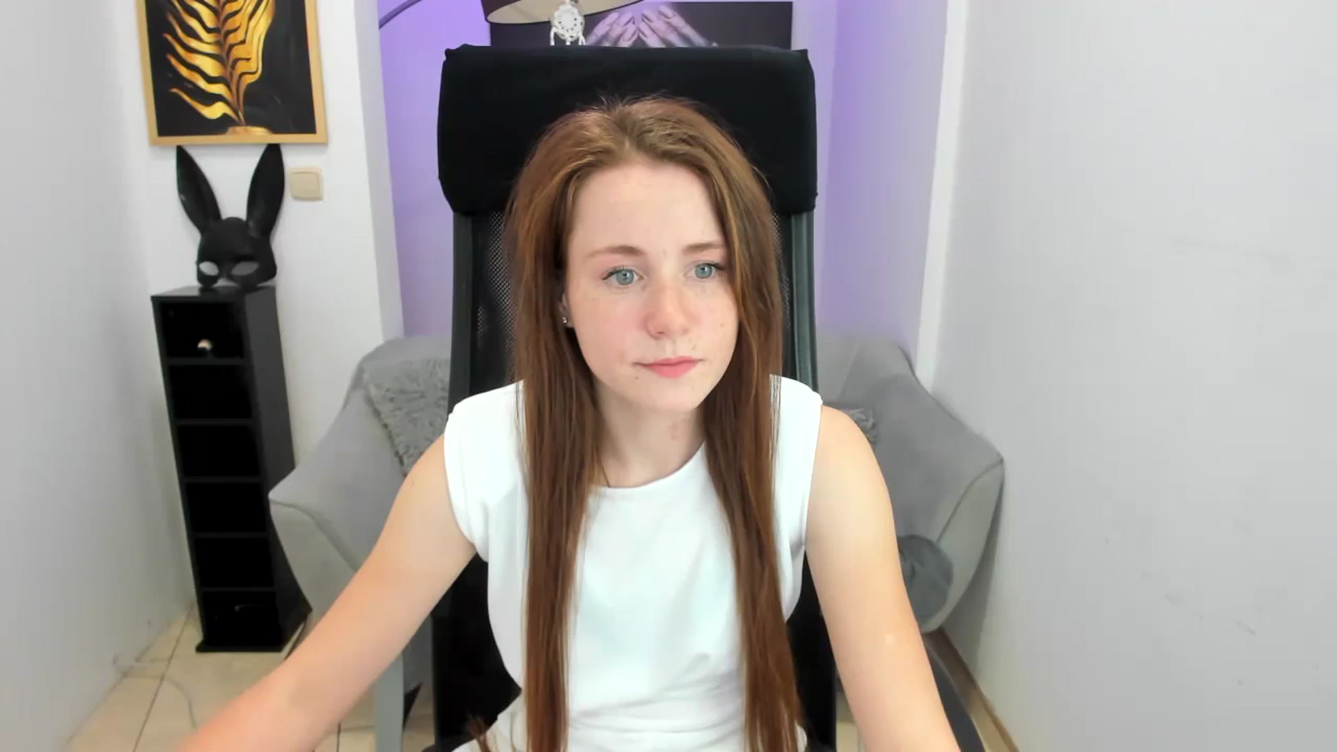 Gallery image thumbnail from Moonshinee's myfreecams stream on, 11/15/2024, 15:49 image 1 of 20