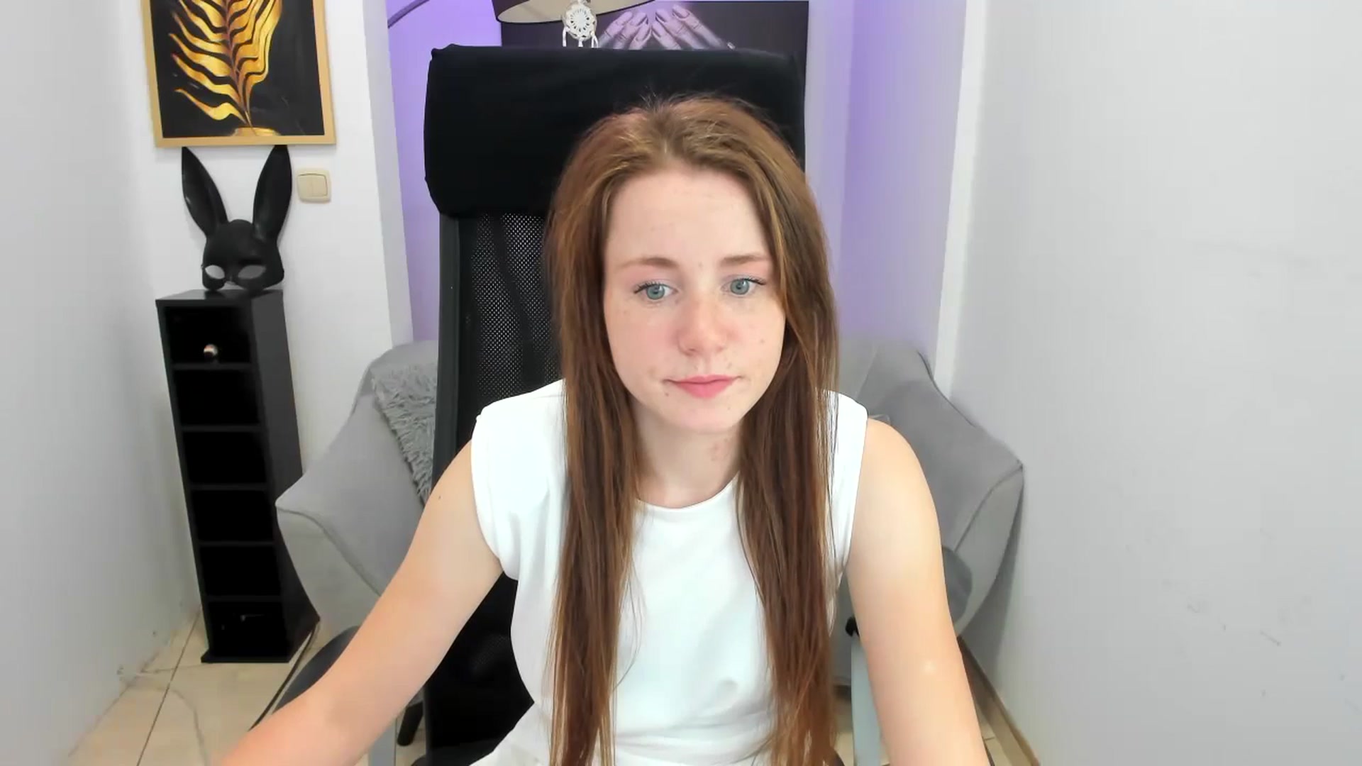Gallery image thumbnail from Moonshinee's myfreecams stream on, 11/15/2024, 15:49 image 3 of 20