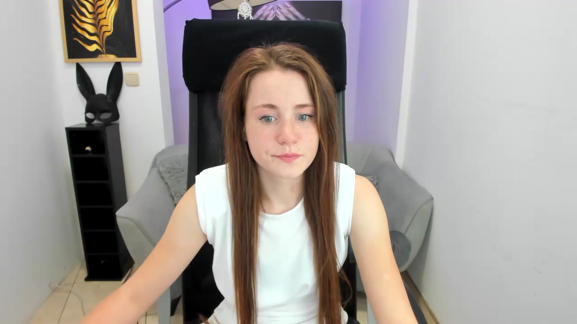 Gallery image thumbnail from Moonshinee's myfreecams stream on, 11/15/2024, 15:49 image 2 of 20