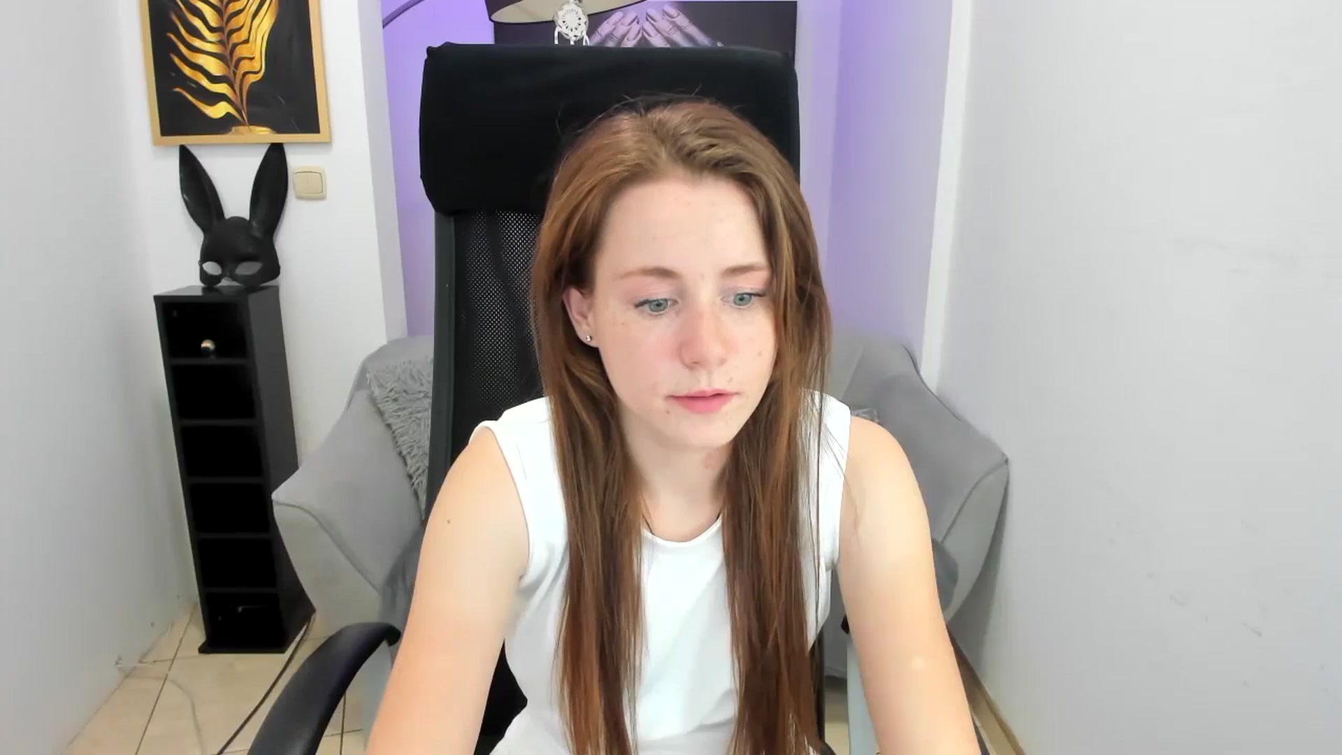 Gallery image thumbnail from Moonshinee's myfreecams stream on, 11/15/2024, 15:49 image 19 of 20