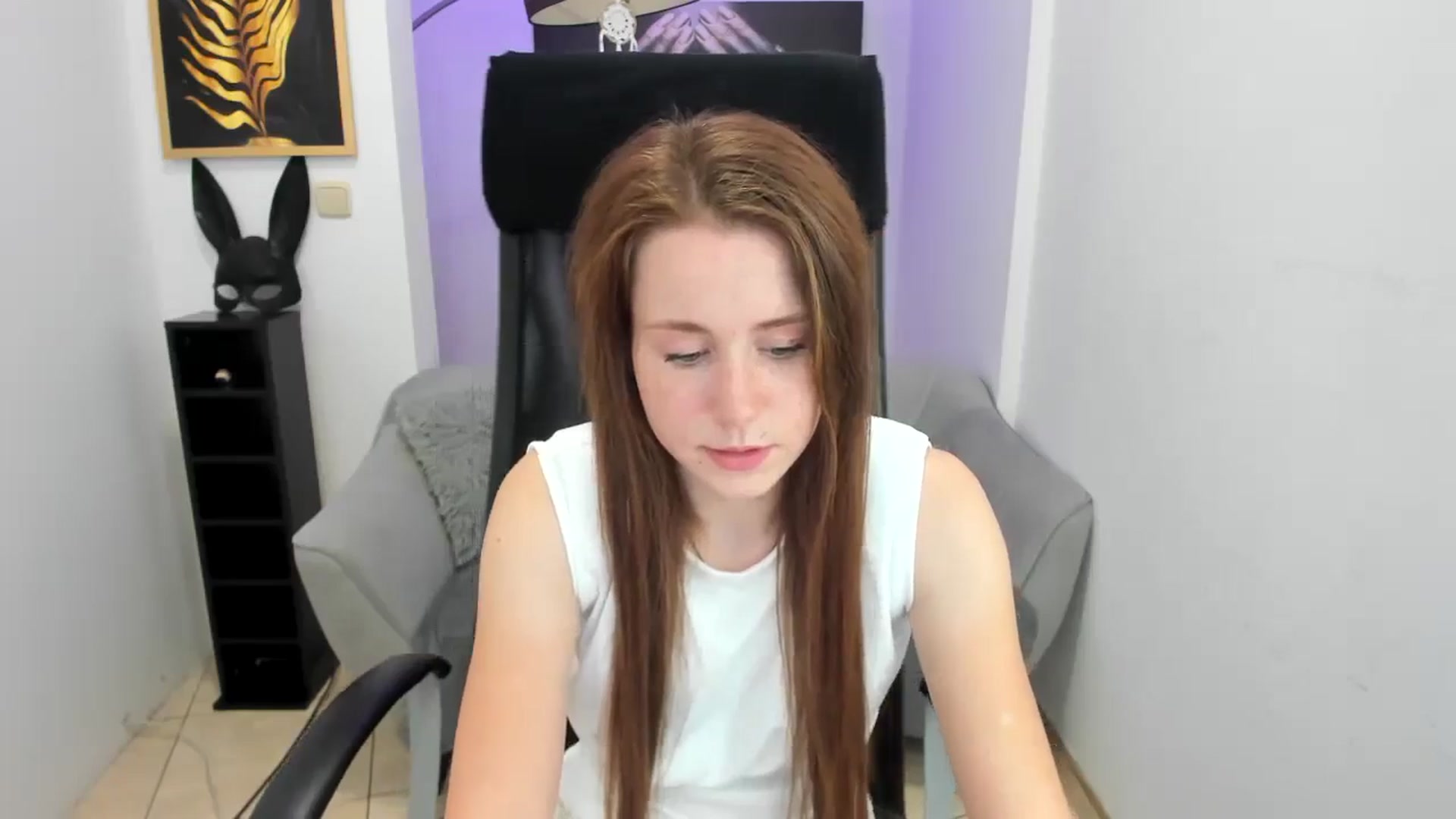 Gallery image thumbnail from Moonshinee's myfreecams stream on, 11/15/2024, 15:49 image 8 of 20