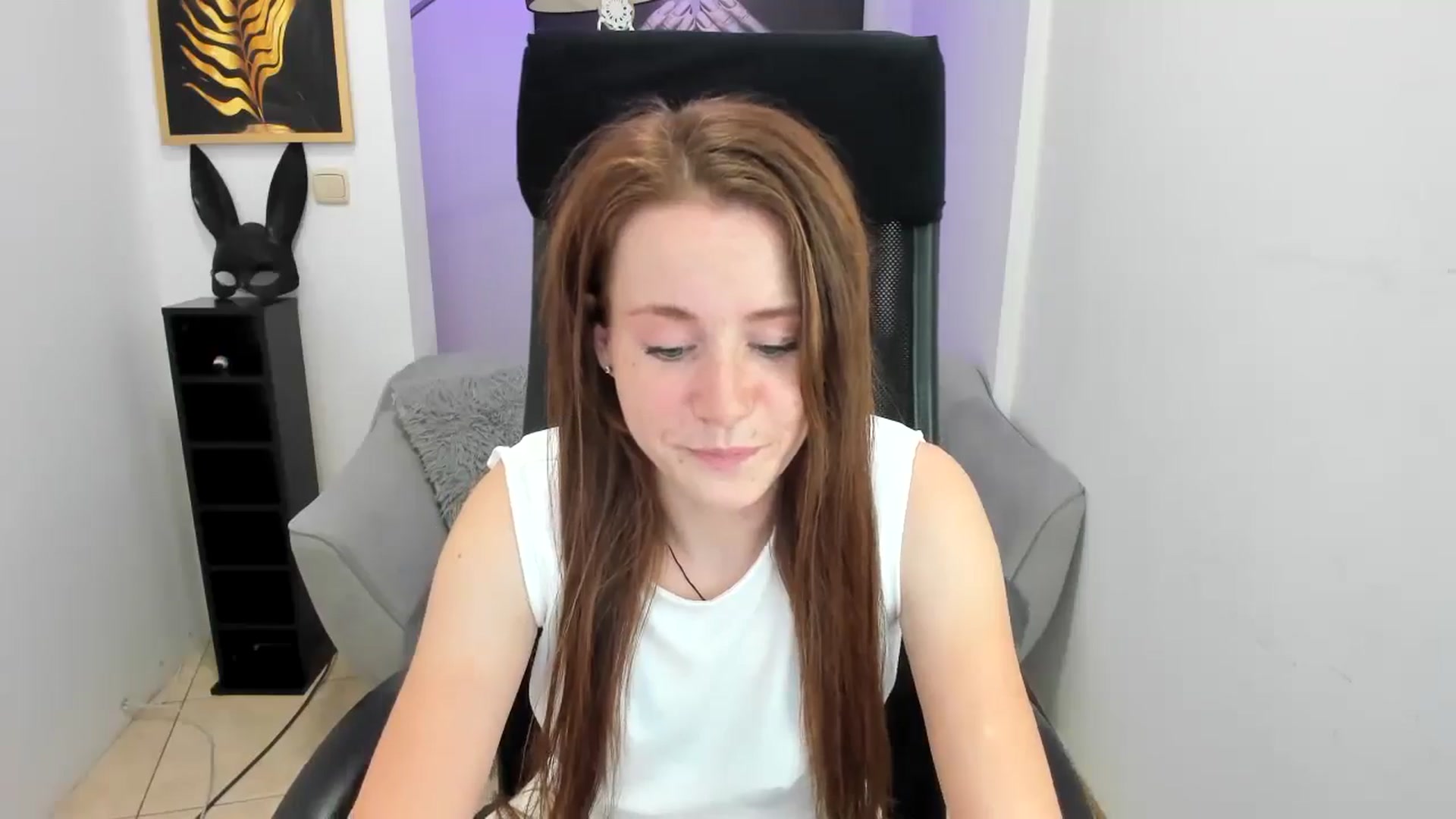 Gallery image thumbnail from Moonshinee's myfreecams stream on, 11/15/2024, 17:51 image 11 of 20
