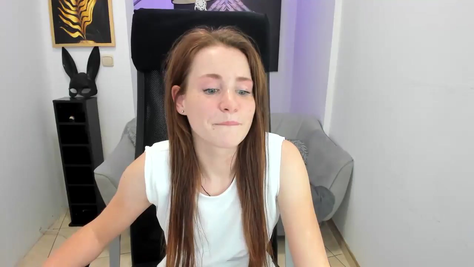 Gallery image thumbnail from Moonshinee's myfreecams stream on, 11/15/2024, 17:51 image 3 of 20
