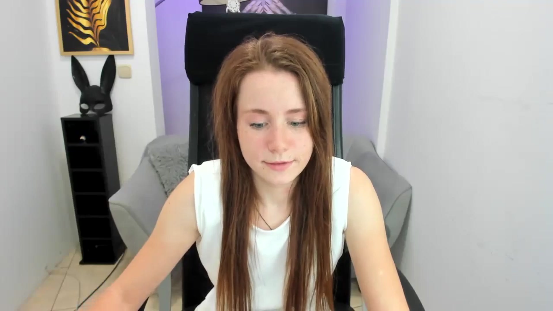 Gallery image thumbnail from Moonshinee's myfreecams stream on, 11/15/2024, 17:51 image 15 of 20