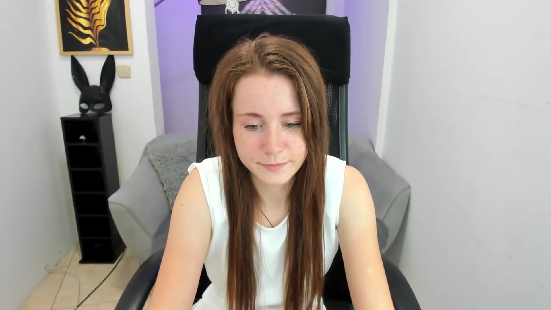 Gallery image thumbnail from Moonshinee's myfreecams stream on, 11/15/2024, 17:51 image 16 of 20