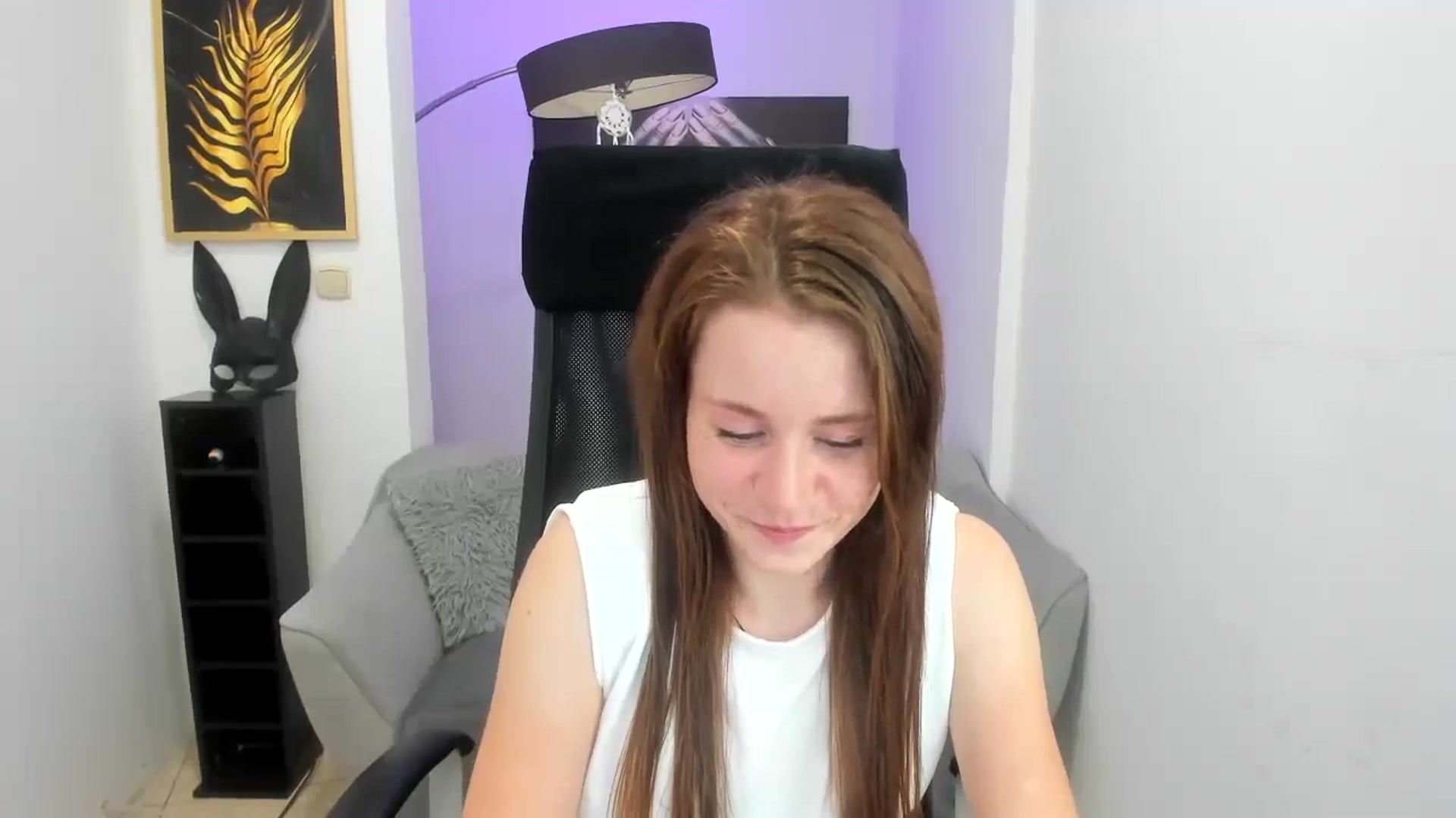 Gallery image thumbnail from Moonshinee's myfreecams stream on, 11/15/2024, 21:05 image 10 of 20
