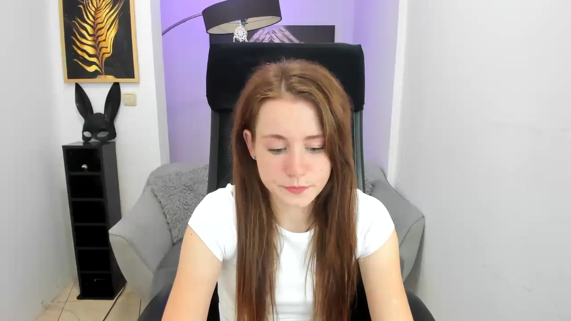 Gallery image thumbnail from Moonshinee's myfreecams stream on, 11/16/2024, 14:01 image 11 of 20