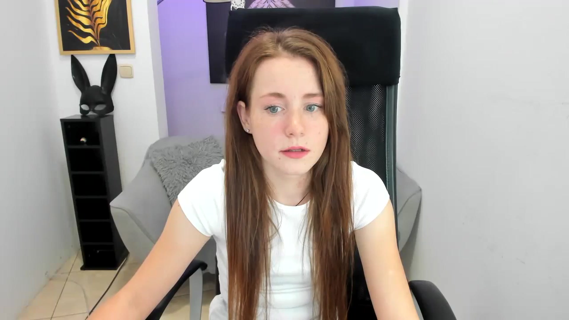 Gallery image thumbnail from Moonshinee's myfreecams stream on, 11/16/2024, 14:01 image 20 of 20