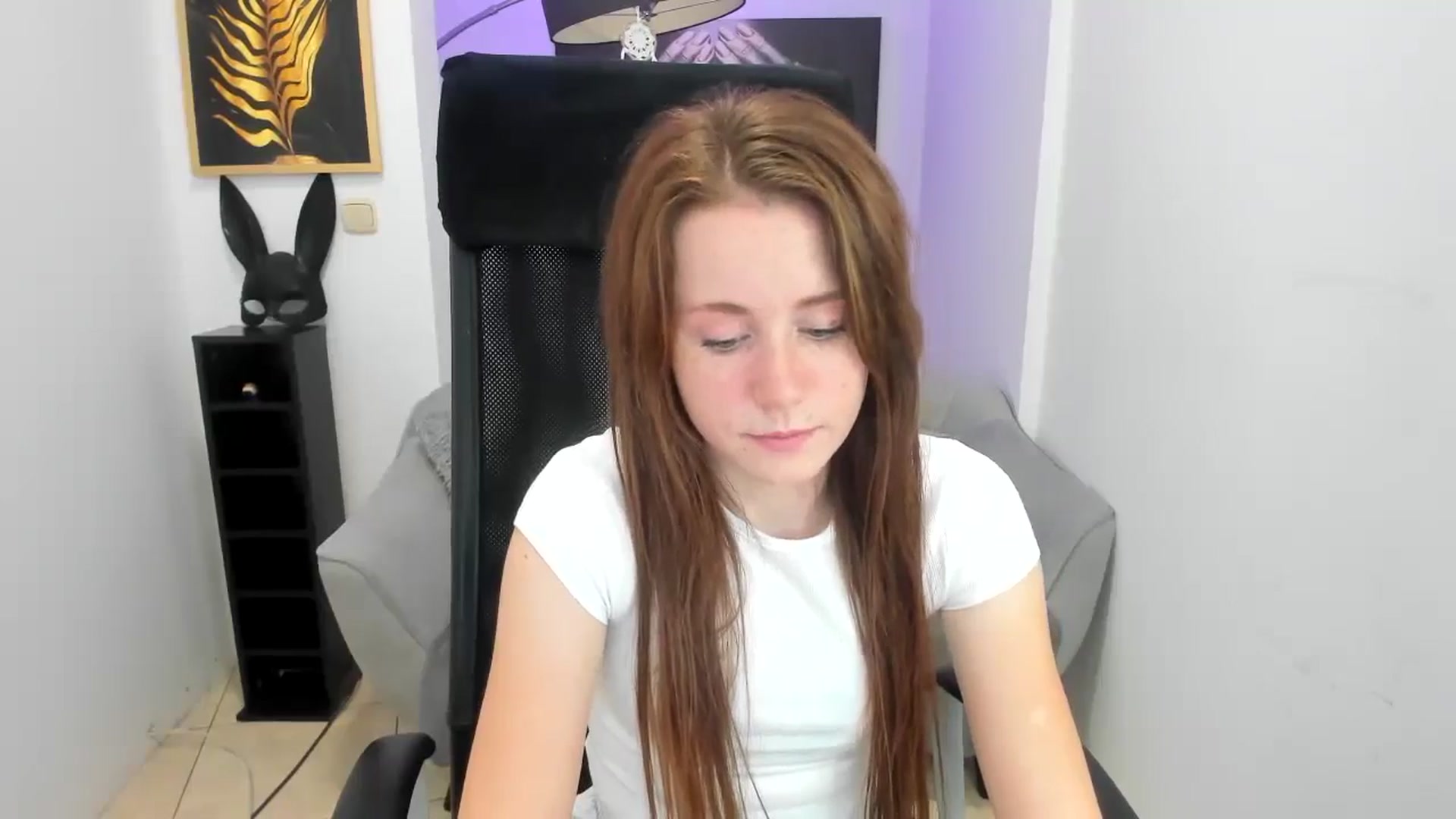 Gallery image thumbnail from Moonshinee's myfreecams stream on, 11/16/2024, 16:26 image 2 of 20