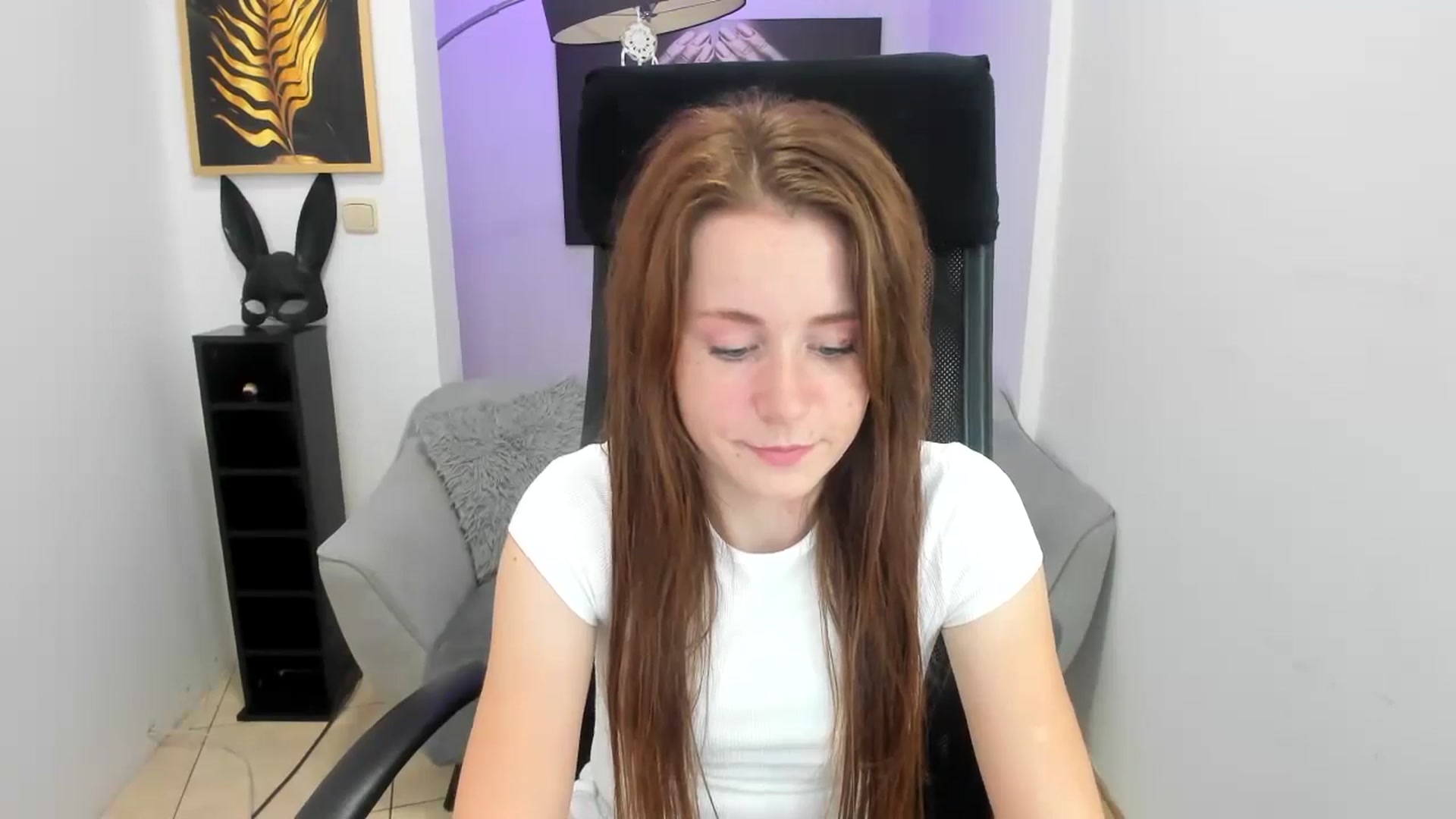 Gallery image thumbnail from Moonshinee's myfreecams stream on, 11/16/2024, 16:26 image 3 of 20