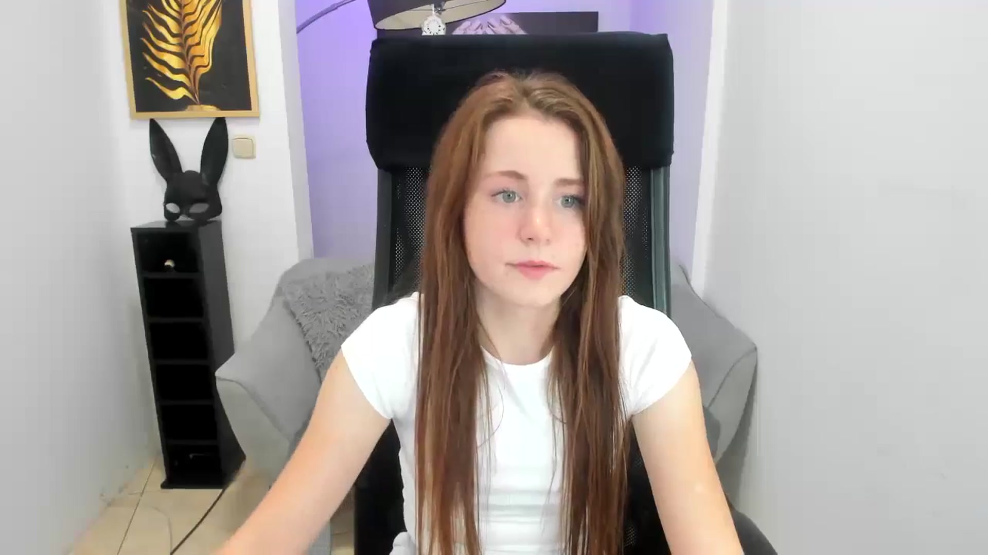 Gallery image thumbnail from Moonshinee's myfreecams stream on, 11/16/2024, 16:26 image 18 of 20