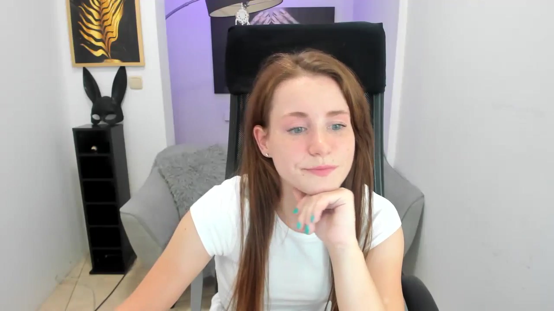 Gallery image thumbnail from Moonshinee's myfreecams stream on, 11/16/2024, 17:55 image 11 of 20