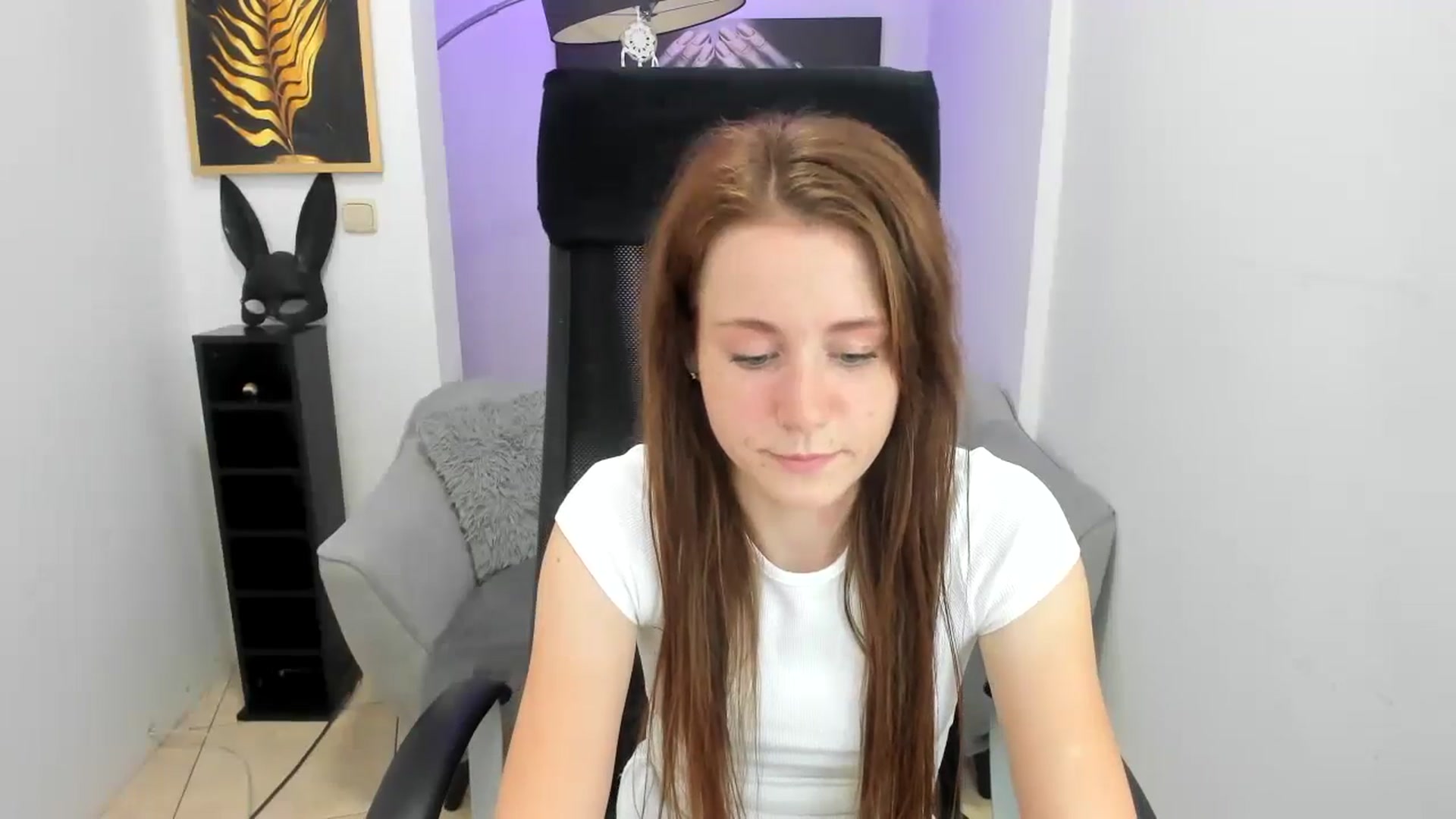 Gallery image thumbnail from Moonshinee's myfreecams stream on, 11/16/2024, 17:55 image 3 of 20