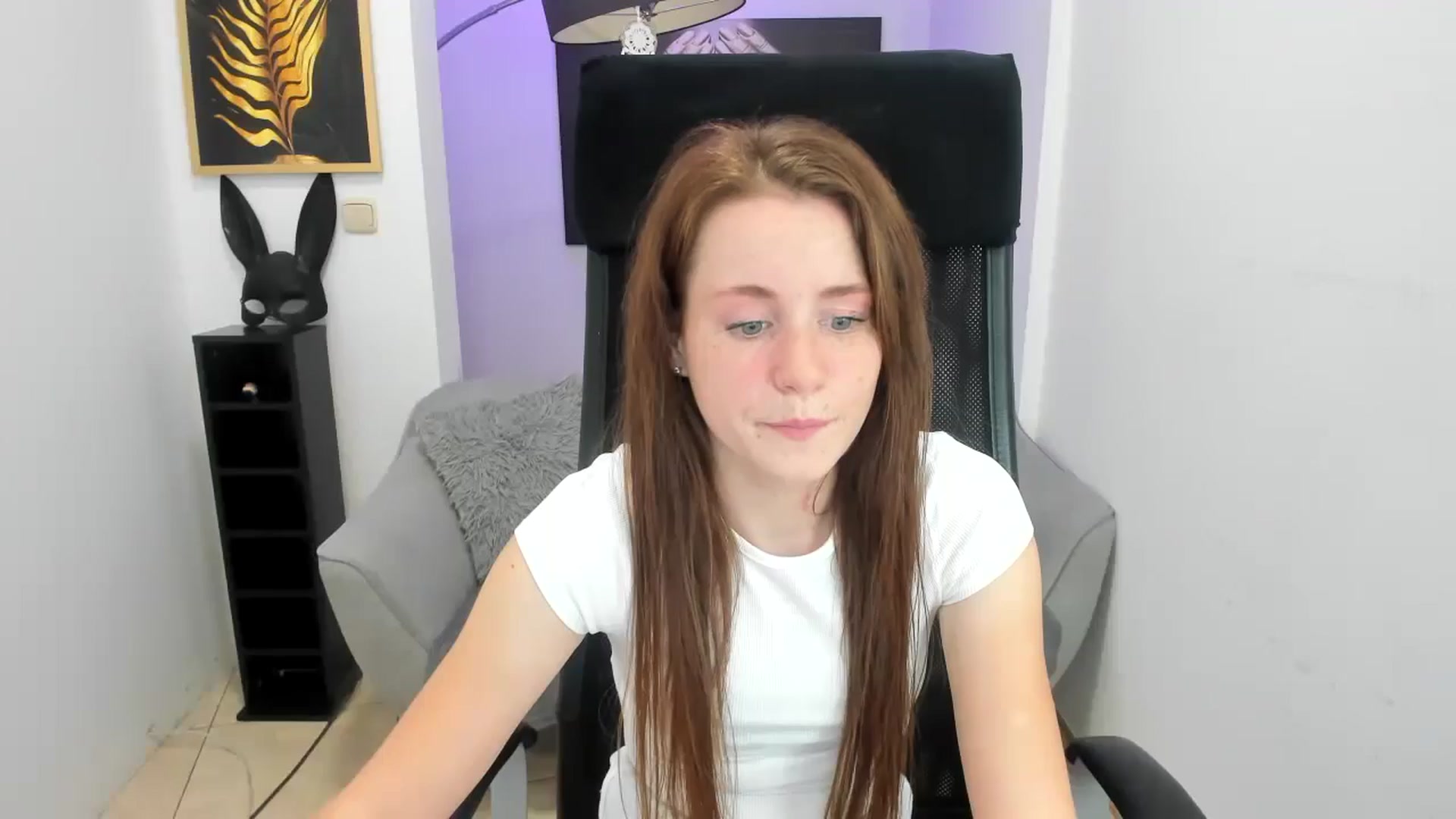 Gallery image thumbnail from Moonshinee's myfreecams stream on, 11/16/2024, 17:55 image 14 of 20
