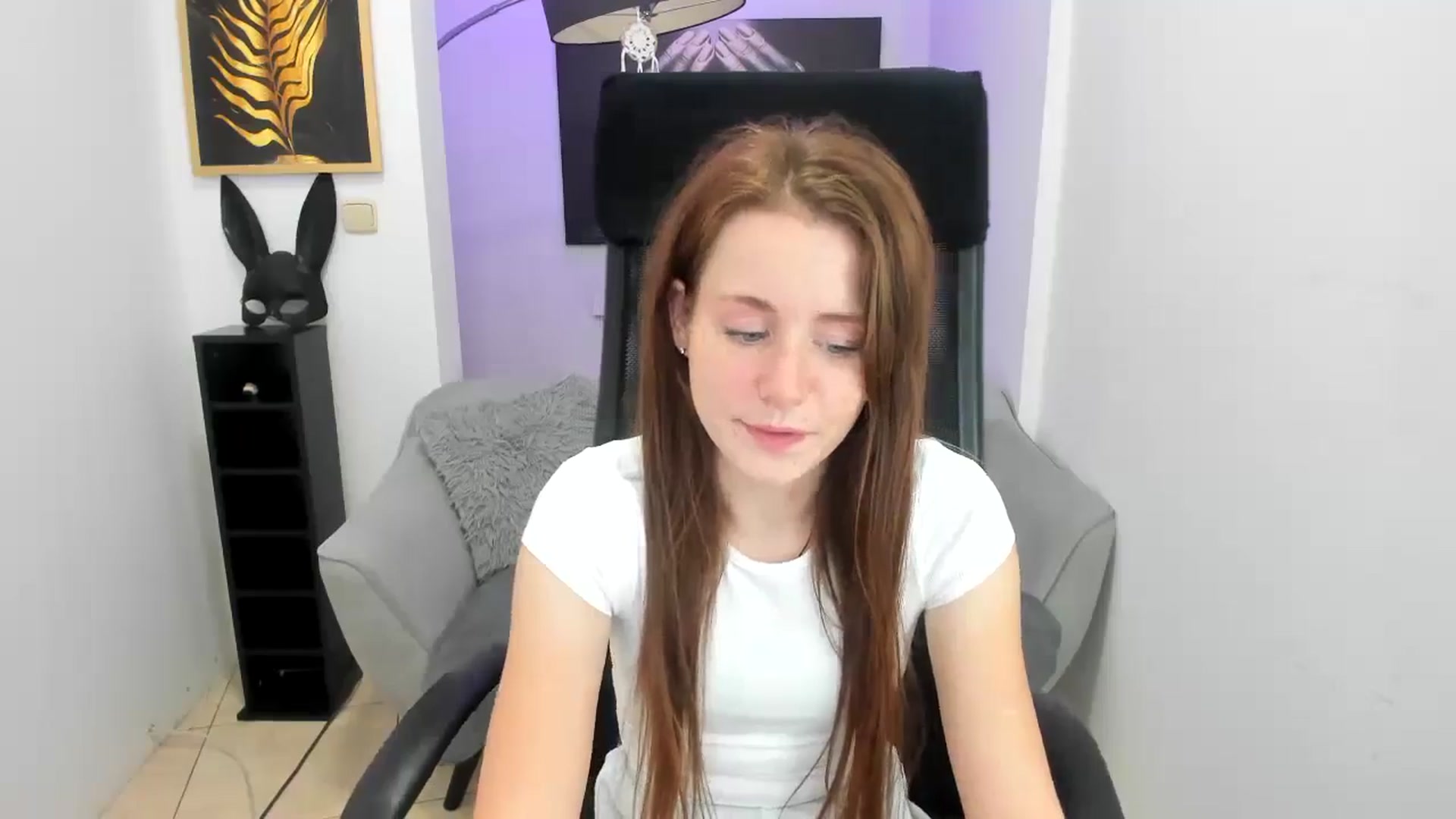Gallery image thumbnail from Moonshinee's myfreecams stream on, 11/16/2024, 18:24 image 3 of 20
