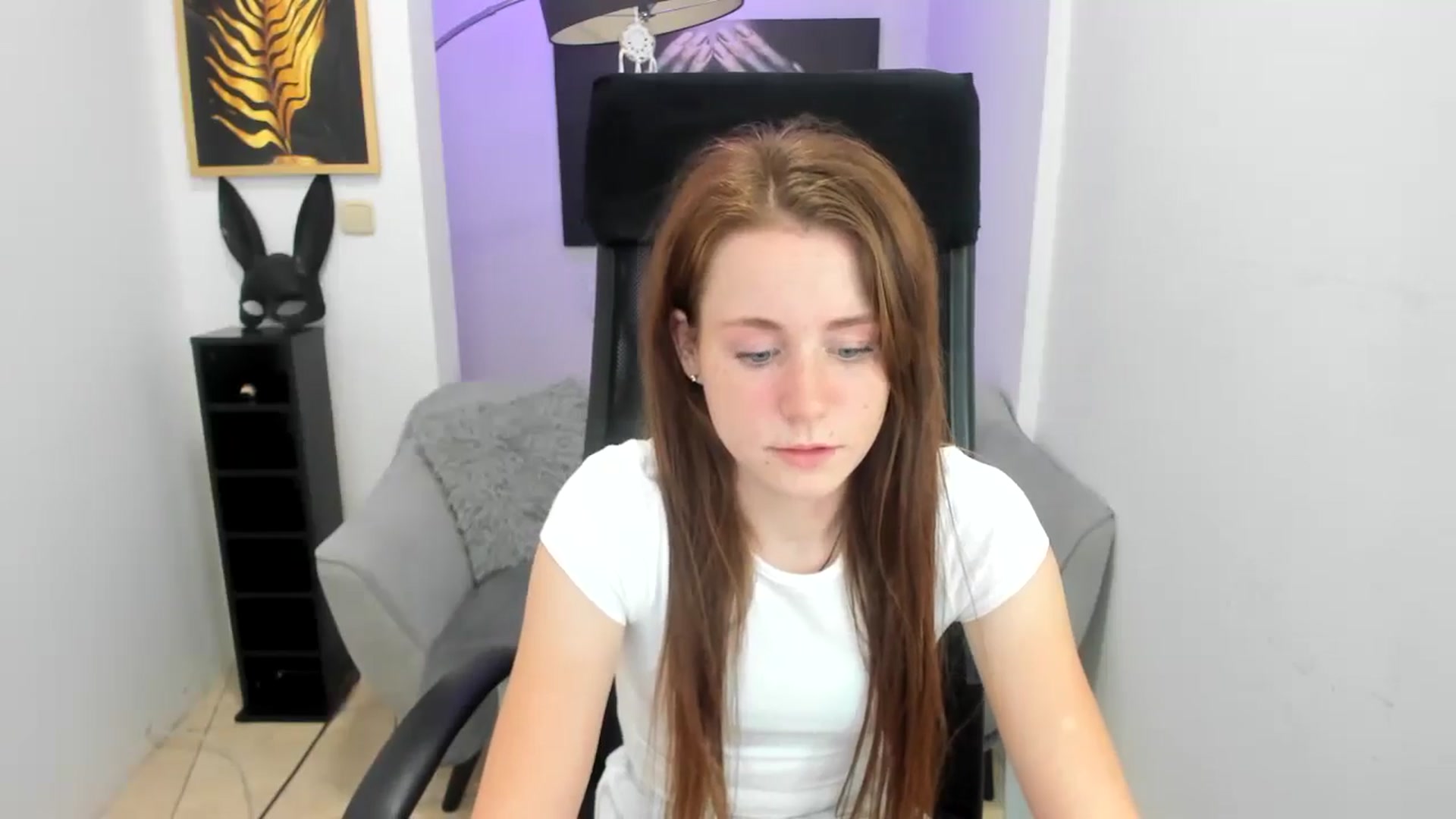 Gallery image thumbnail from Moonshinee's myfreecams stream on, 11/16/2024, 18:24 image 5 of 20