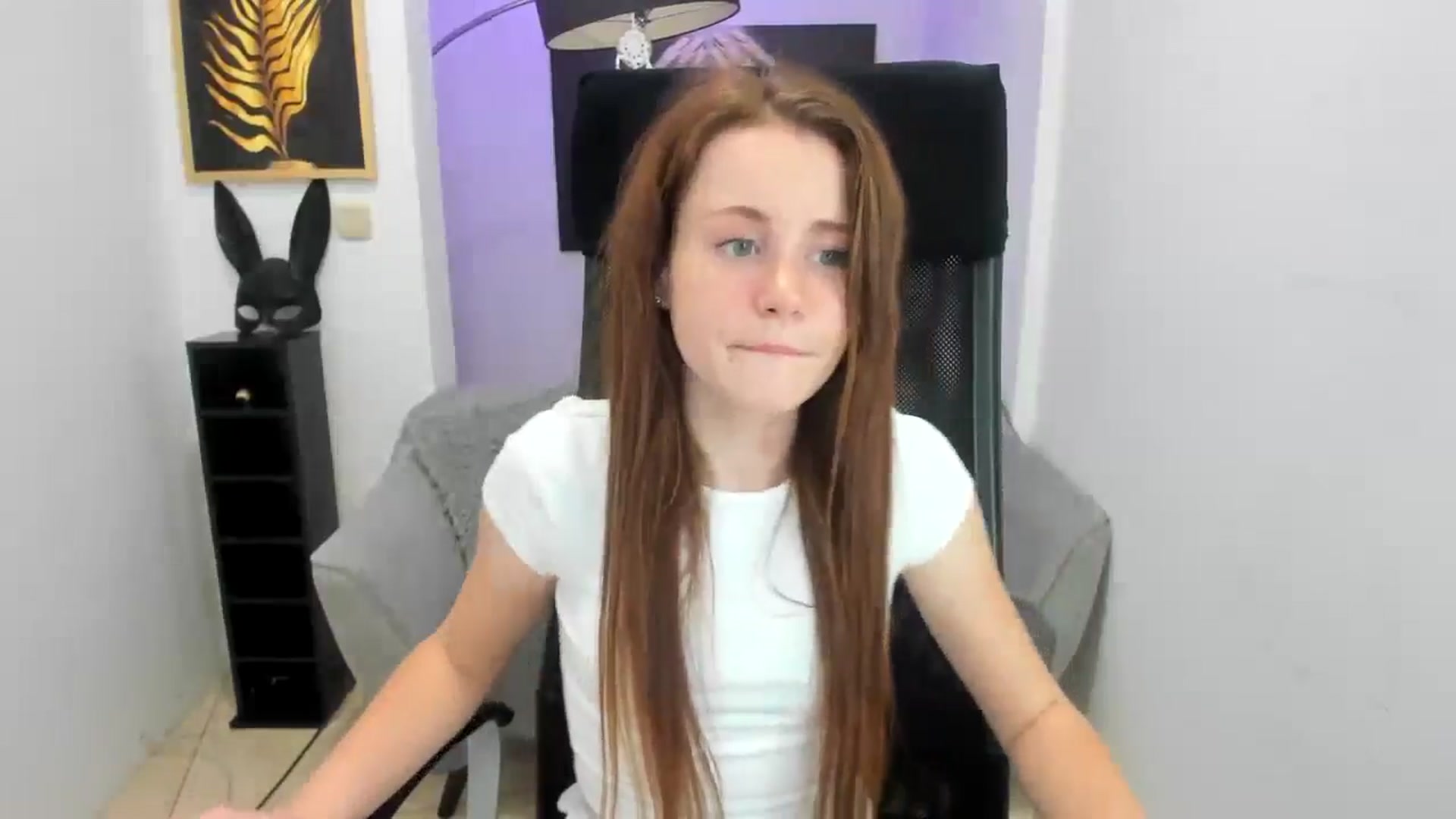Gallery image thumbnail from Moonshinee's myfreecams stream on, 11/16/2024, 19:26 image 14 of 20