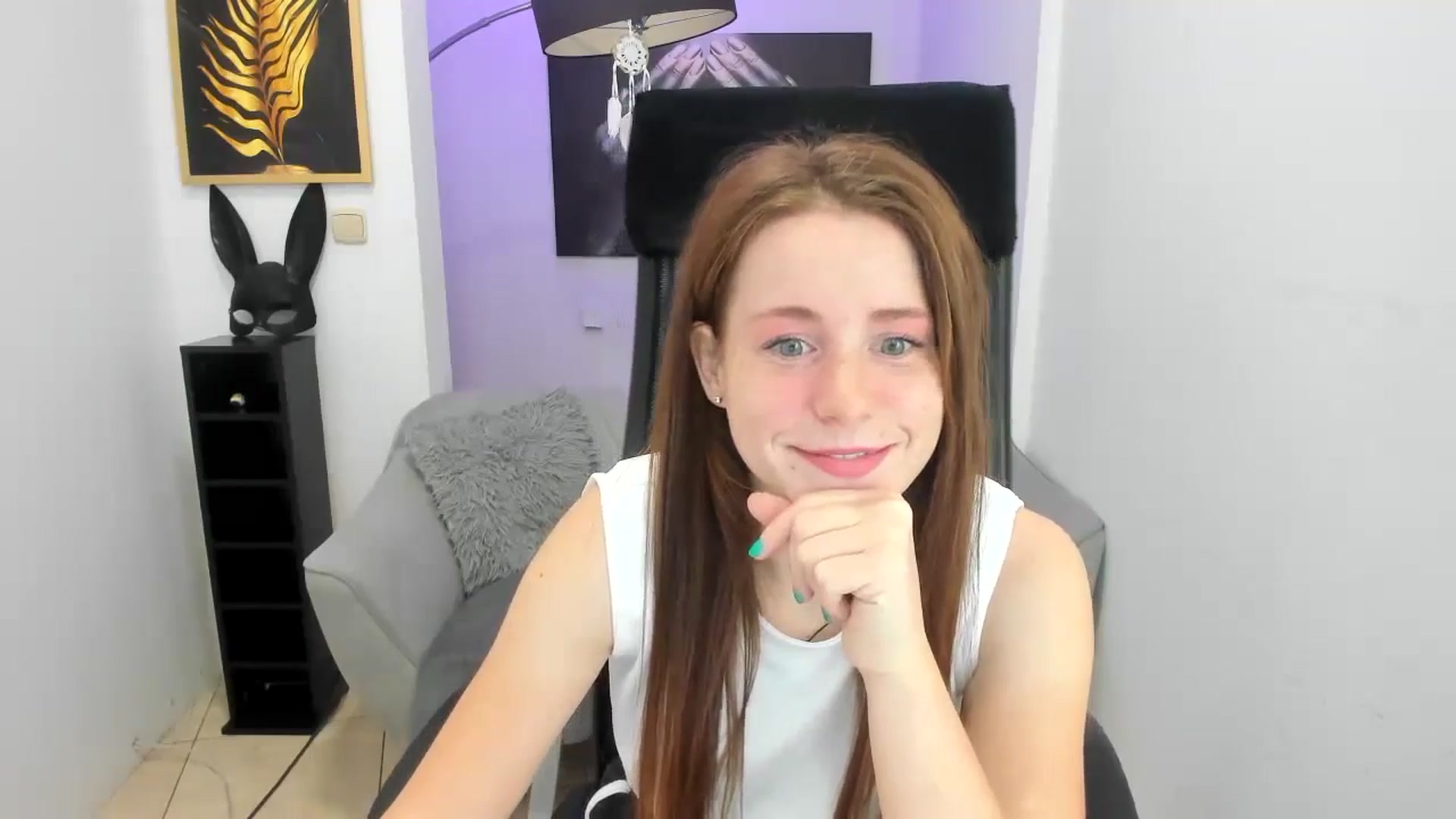Gallery image thumbnail from Moonshinee's myfreecams stream on, 11/17/2024, 13:58 image 6 of 20
