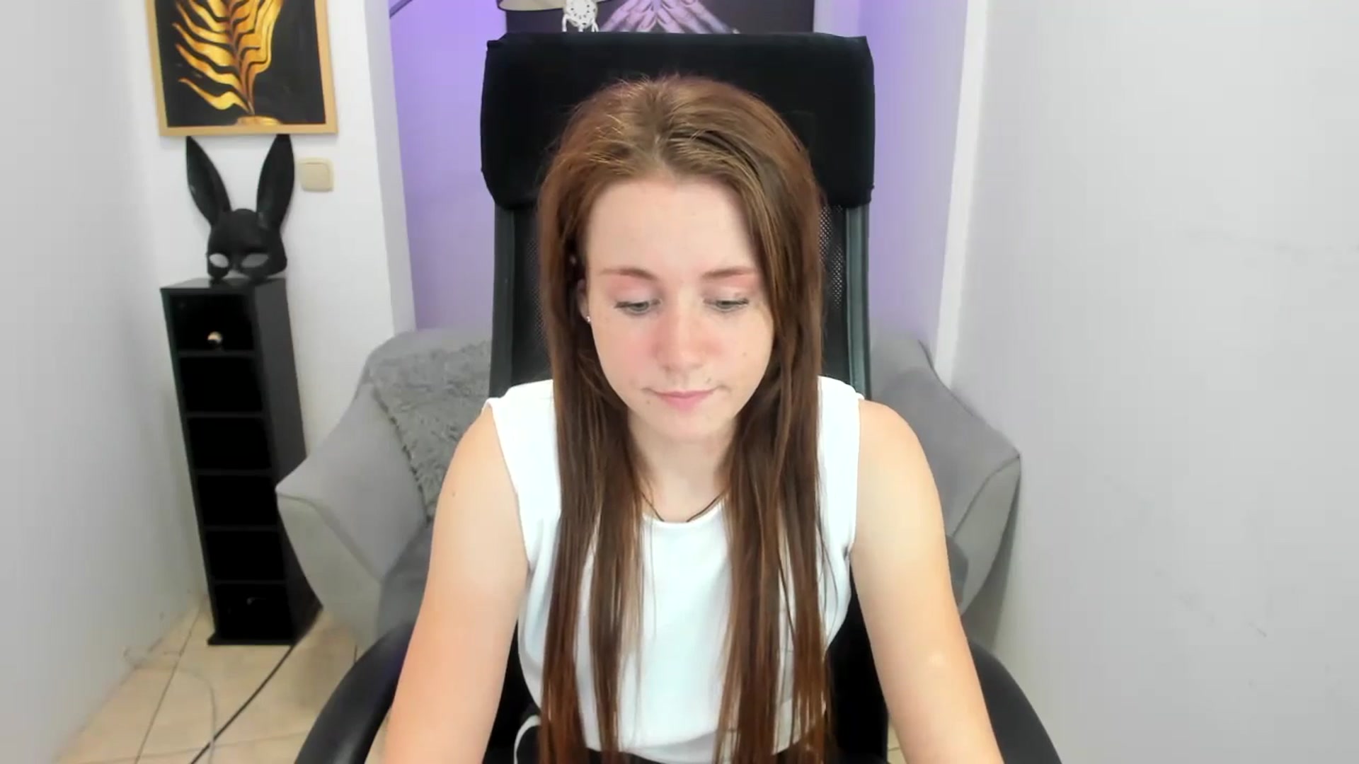 Gallery image thumbnail from Moonshinee's myfreecams stream on, 11/17/2024, 17:38 image 6 of 20