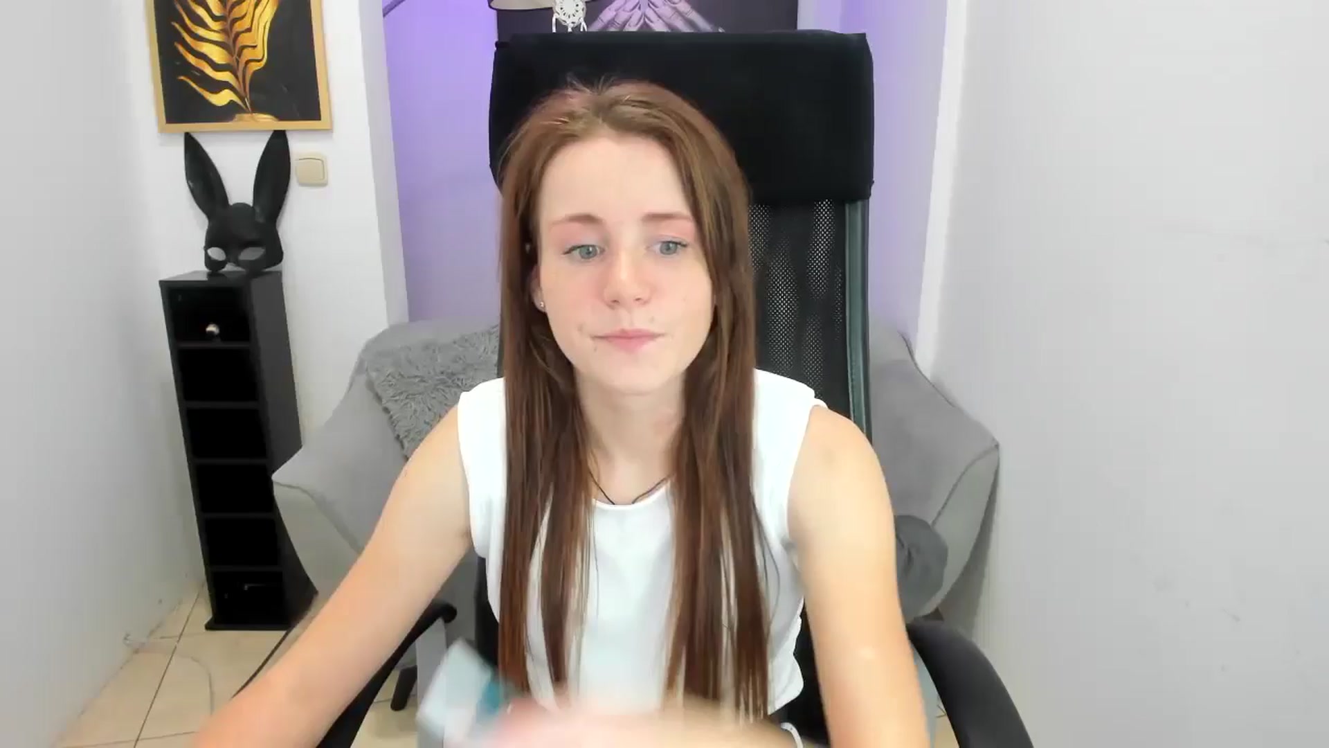 Gallery image thumbnail from Moonshinee's myfreecams stream on, 11/17/2024, 17:38 image 7 of 20