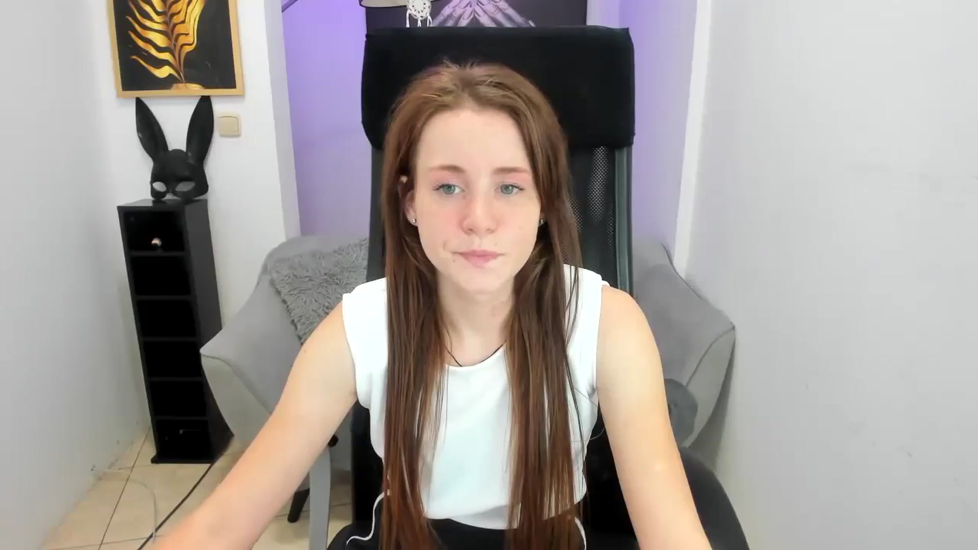 Gallery image thumbnail from Moonshinee's myfreecams stream on, 11/17/2024, 17:38 image 1 of 20