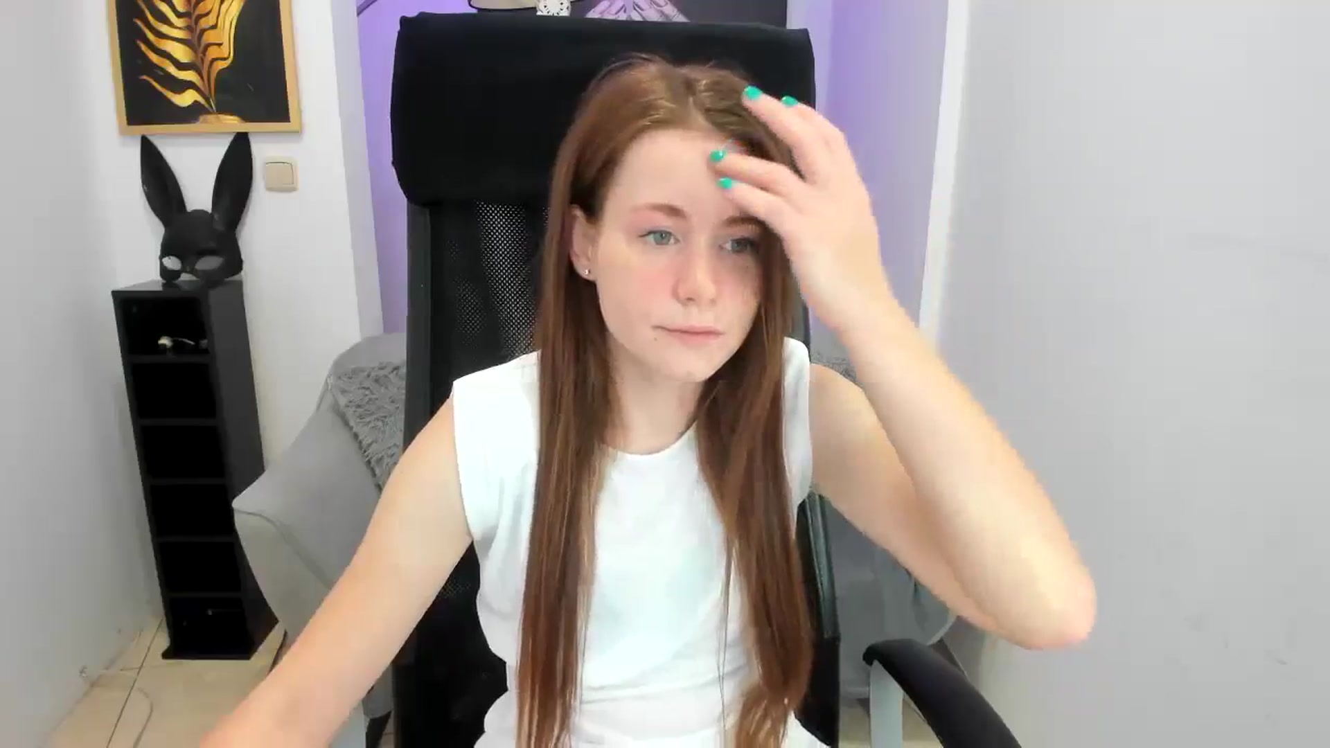 Gallery image thumbnail from Moonshinee's myfreecams stream on, 11/22/2024, 14:07 image 7 of 20