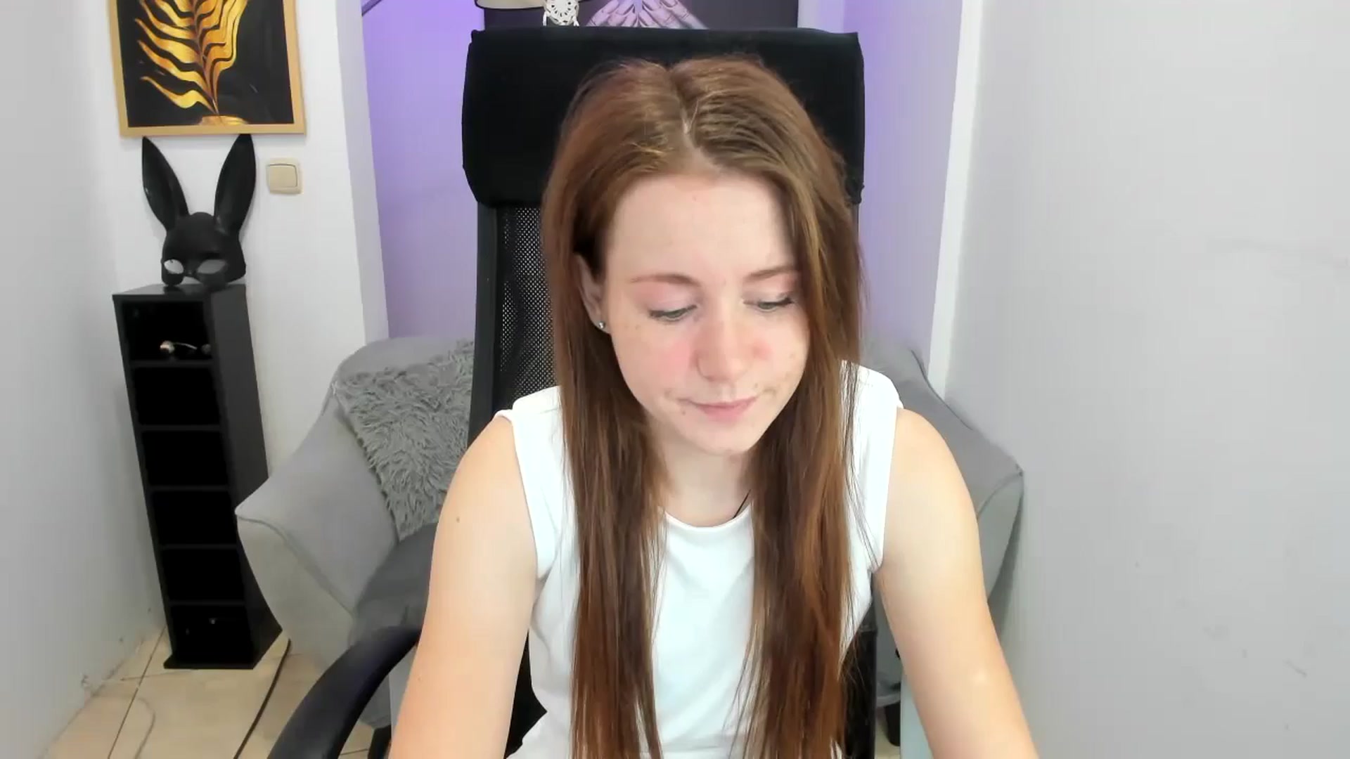 Gallery image thumbnail from Moonshinee's myfreecams stream on, 11/22/2024, 14:07 image 1 of 20