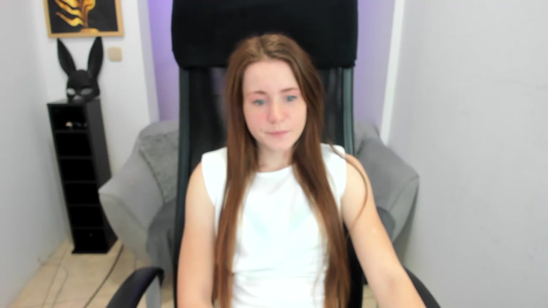 Gallery image thumbnail from Moonshinee's myfreecams stream on, 11/22/2024, 14:59 image 4 of 20